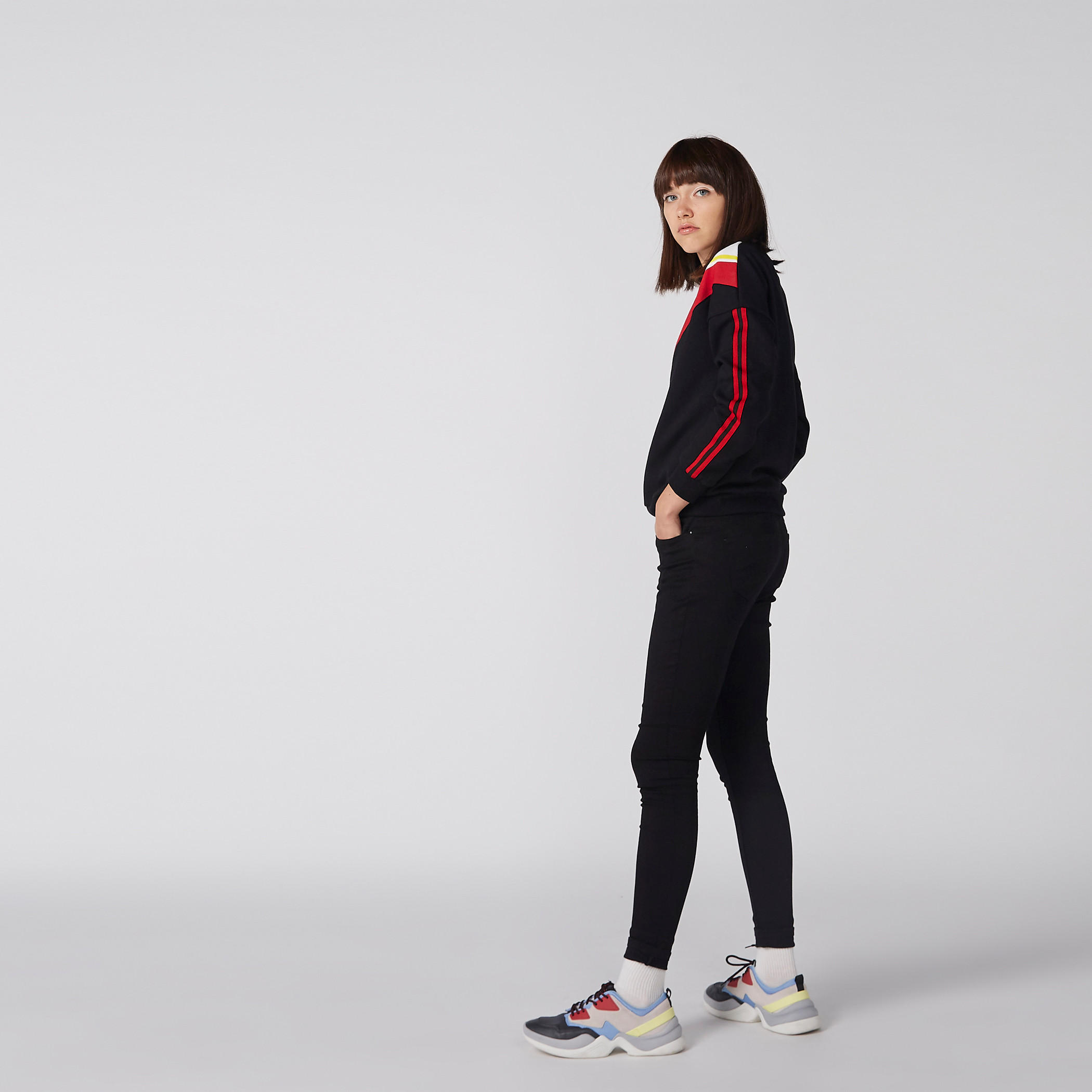 سويت شيرت بياقة مستديرة وأكتاف منسدلة وطبعات-women-winterwear-hoodiesandsweatshirts-sweatshirts-image-2