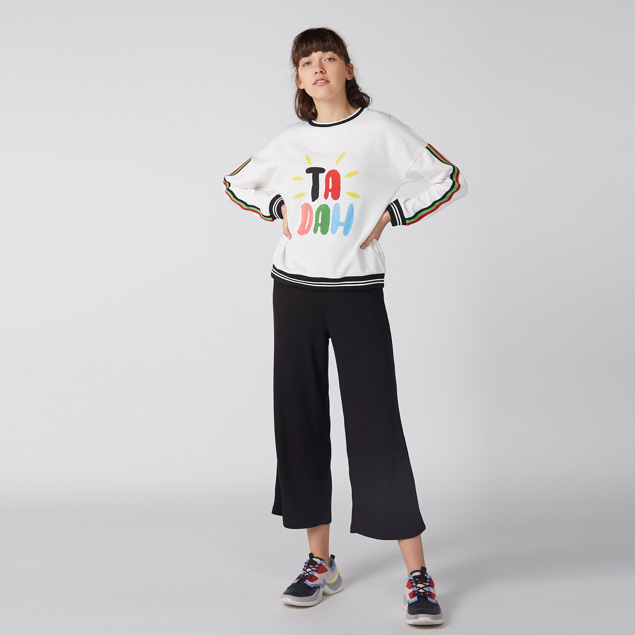 Printed Sweatshirt with Round Neck and Drop Shoulder Sleeves-women-winterwear-hoodiesandsweatshirts-sweatshirts-image-1