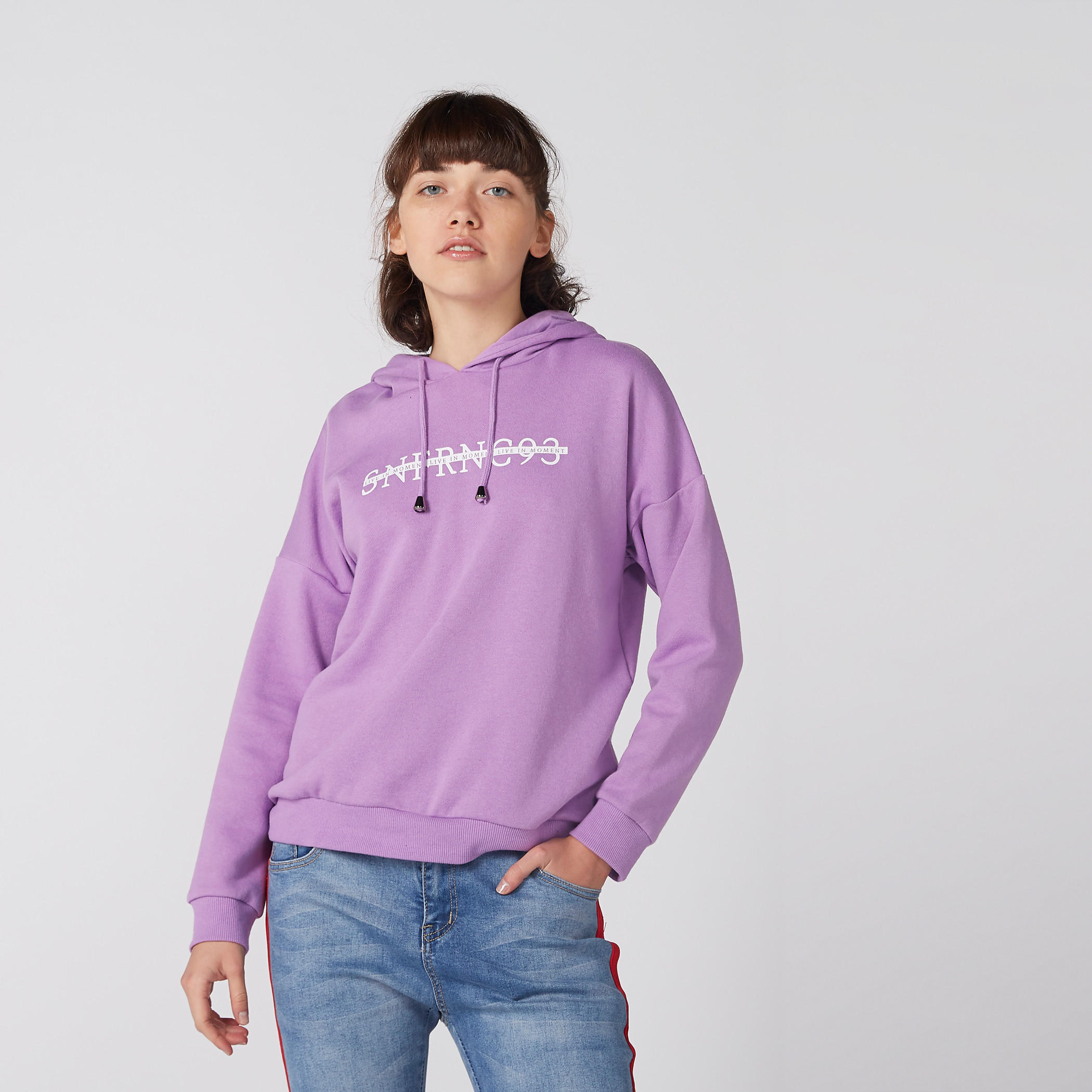 سويت شيرت بطبعات وأكتاف منسدلة وقبعة-women-winterwear-hoodiesandsweatshirts-hoodies-image-1
