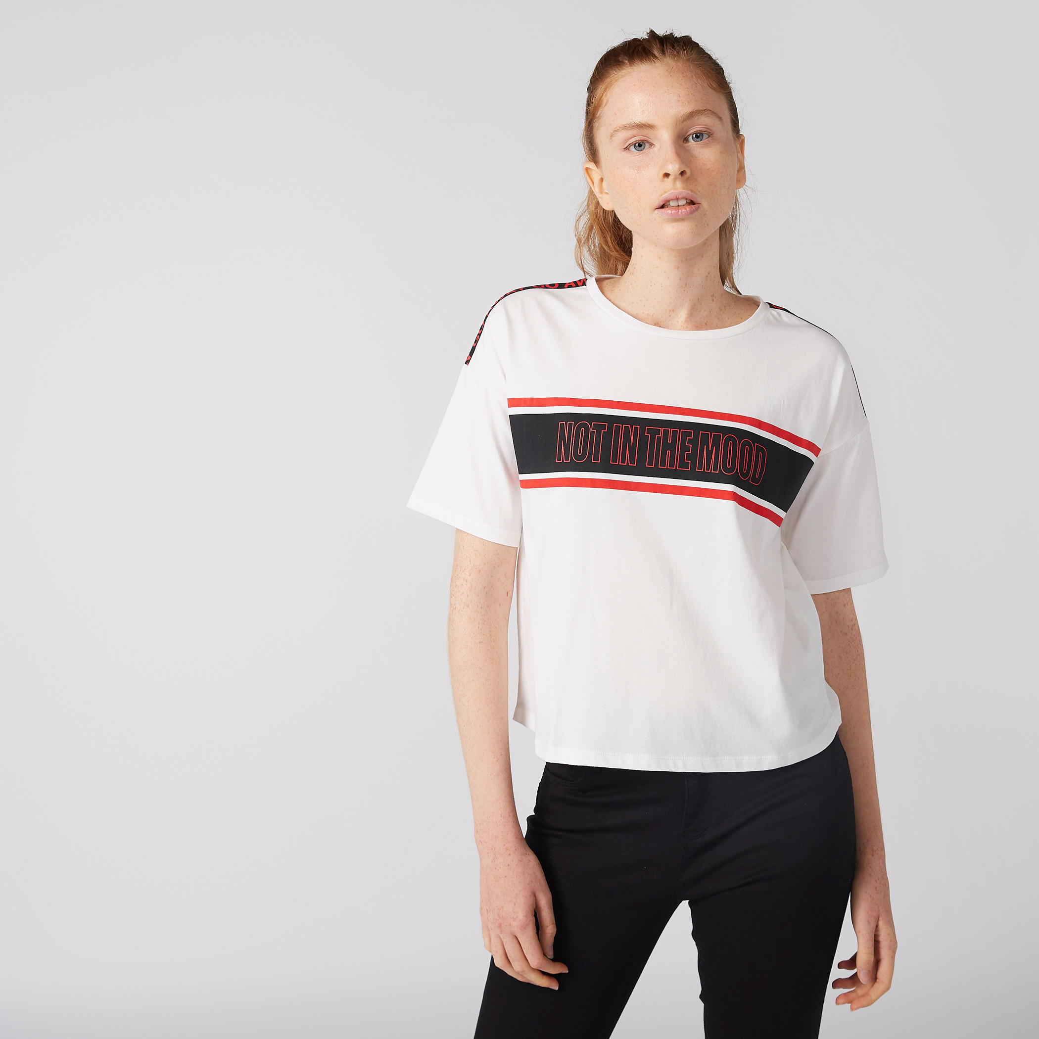 تيشيرت بأكتاف منسدلة وطبعات-women-clothing-tshirts-image-1