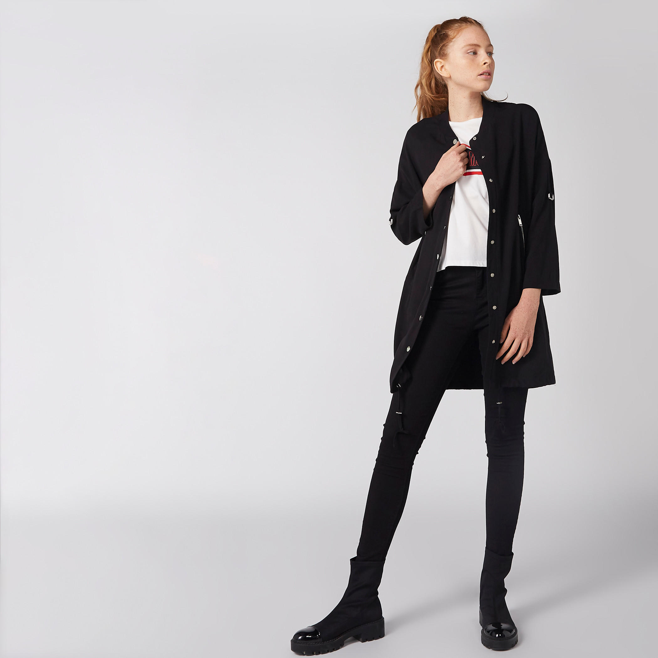 تيشيرت بأكتاف منسدلة وطبعات-women-clothing-tshirts-image-5