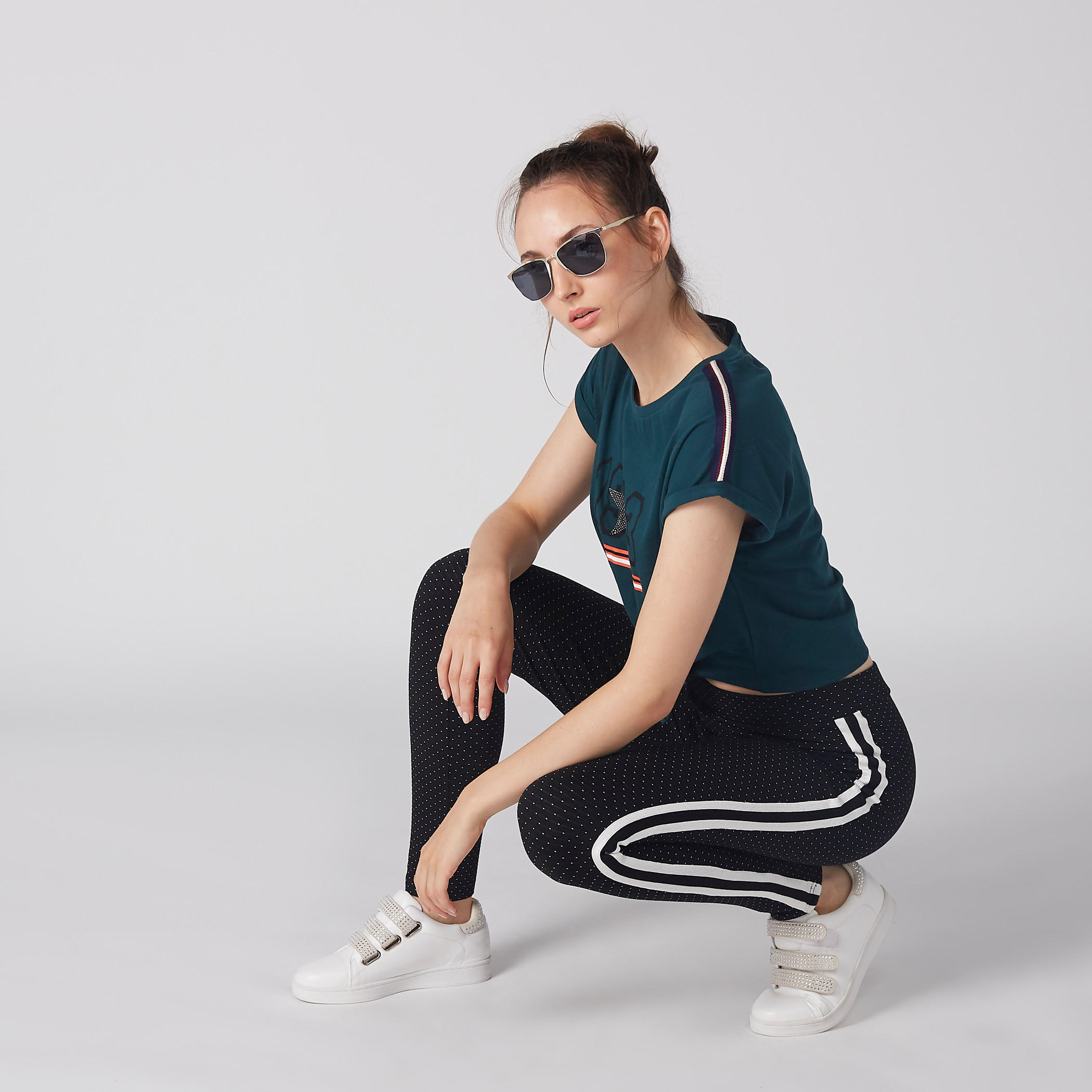 ليقنز طويل بطبعات منقطة-women-clothing-bottoms-leggings-image-2