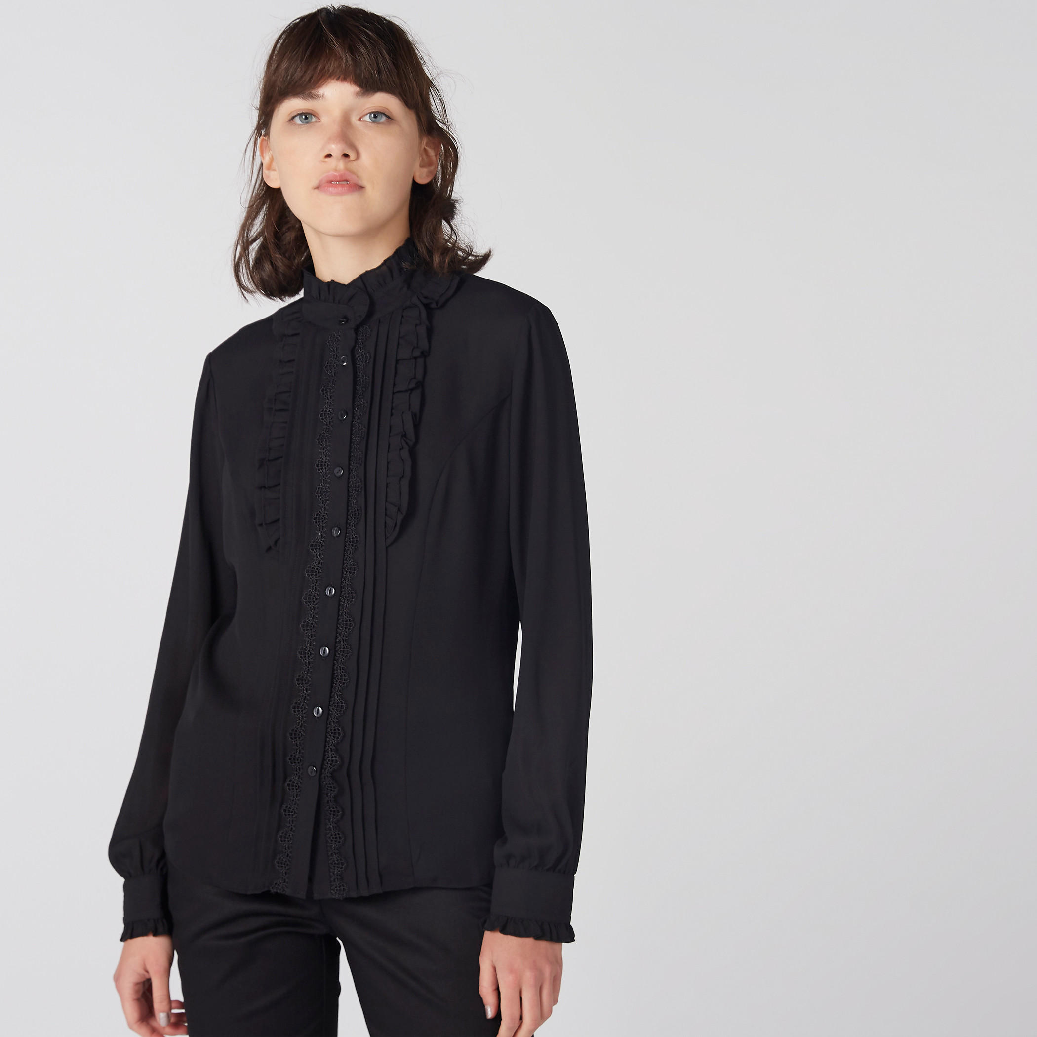 تيشيرت بأكمام طويلة وتفاصيل كشكش ودانتيل-women-clothing-shirtsandblouses-shirts-image-2