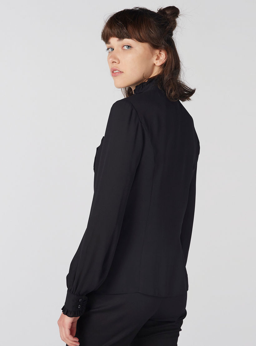 تيشيرت بأكمام طويلة وتفاصيل كشكش ودانتيل-women-clothing-shirtsandblouses-shirts-image-4