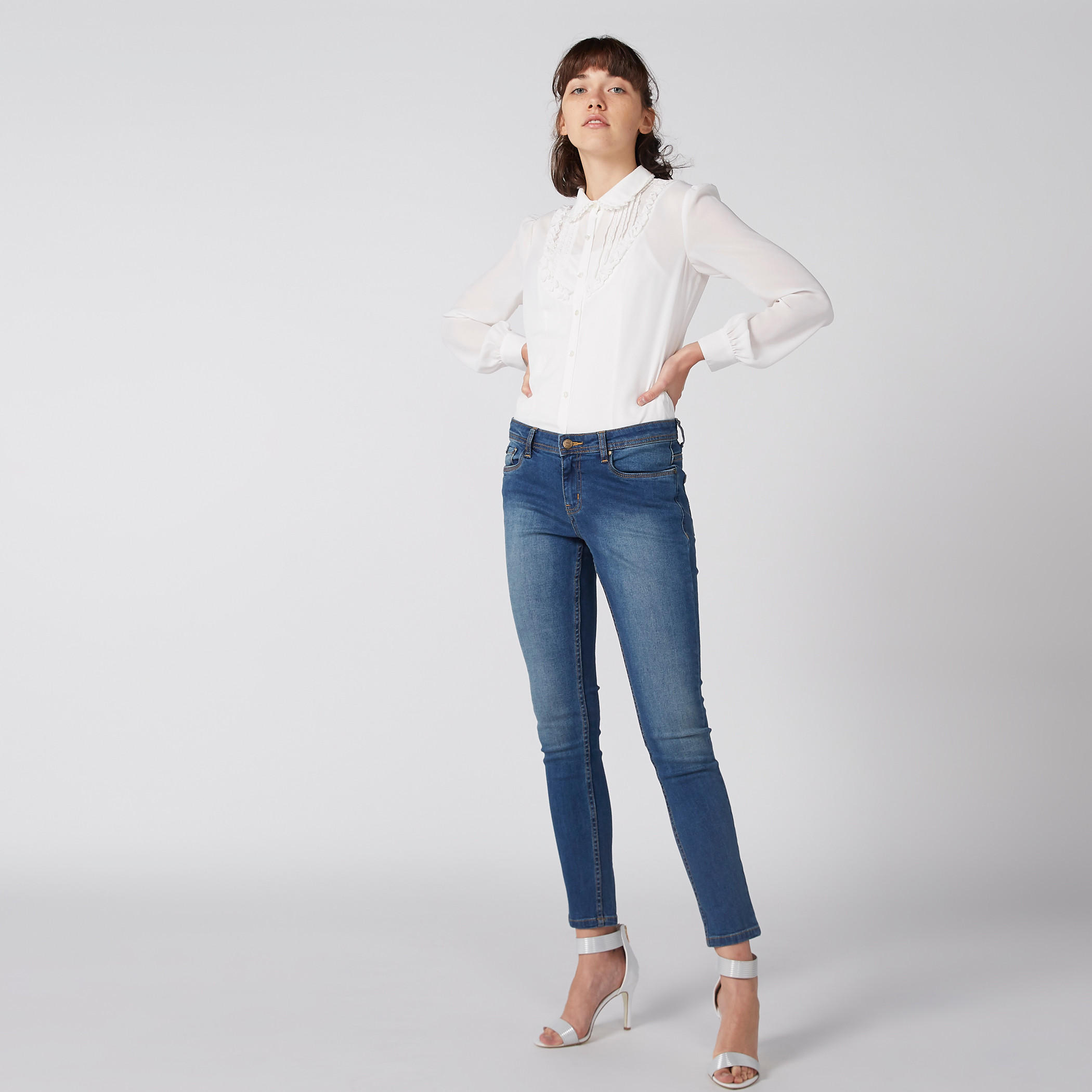 قميص بأكمام طويلة وتفاصيل كشكش وأزرار-women-clothing-shirtsandblouses-shirts-image-1