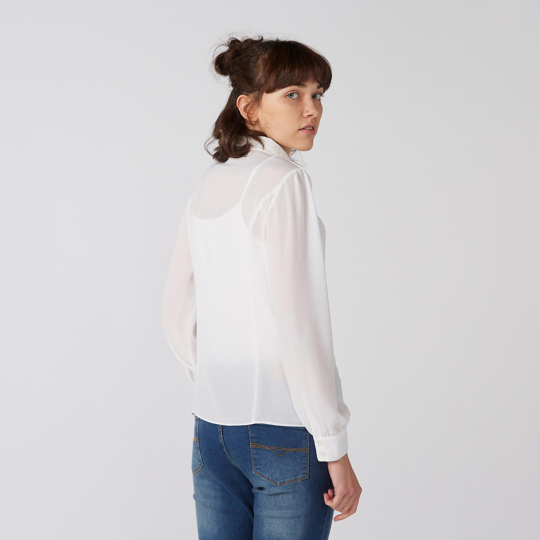 قميص بأكمام طويلة وتفاصيل كشكش وأزرار-women-clothing-shirtsandblouses-shirts-image-3