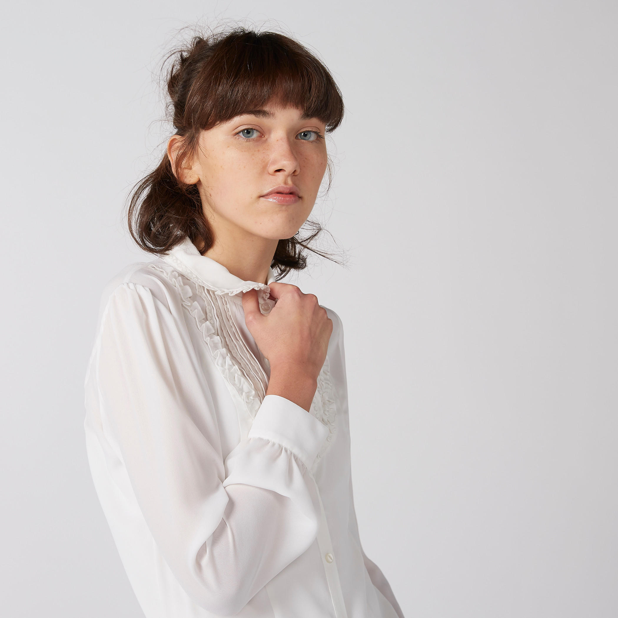 قميص بأكمام طويلة وتفاصيل كشكش وأزرار-women-clothing-shirtsandblouses-shirts-image-4