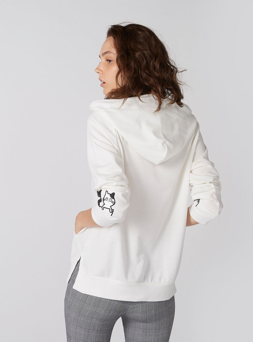 سويت شيرت بطبعات وأكمام طويلة وقبعة-women-winterwear-hoodiesandsweatshirts-hoodies-image-4