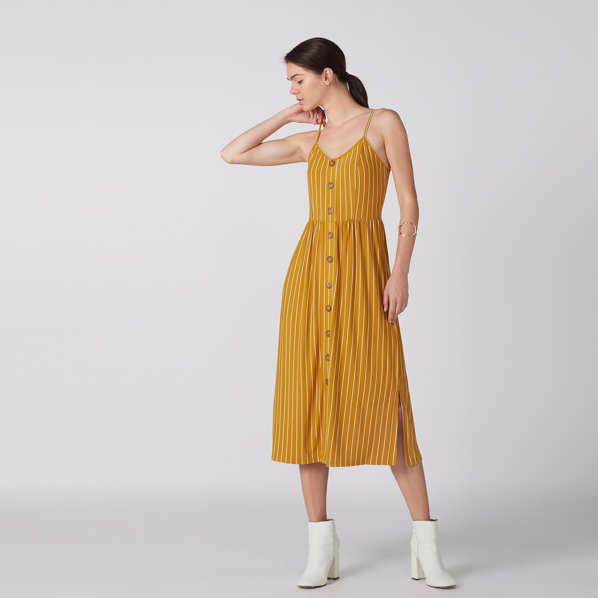 فستان مقلم متوسط الطول دون أكمام بحمّالات رفيعة وأزرار-women-clothing-dresses-image-1