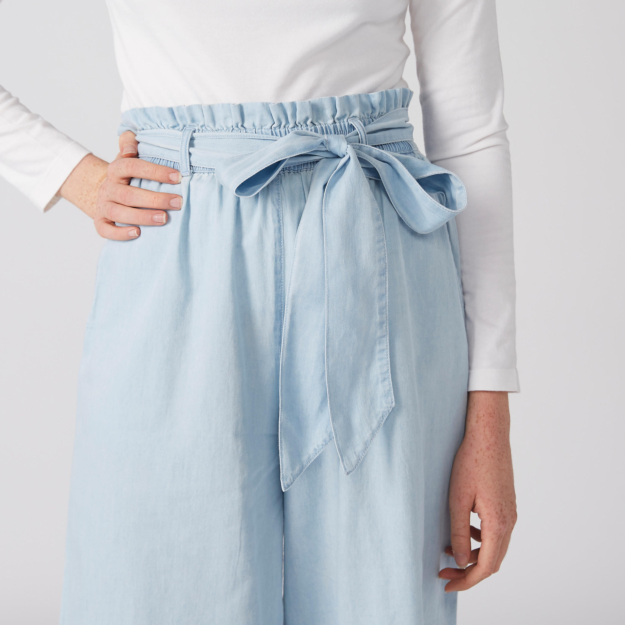 بنطال واسع الساقين عالي الخصر-women-clothing-bottoms-jeans-image-2