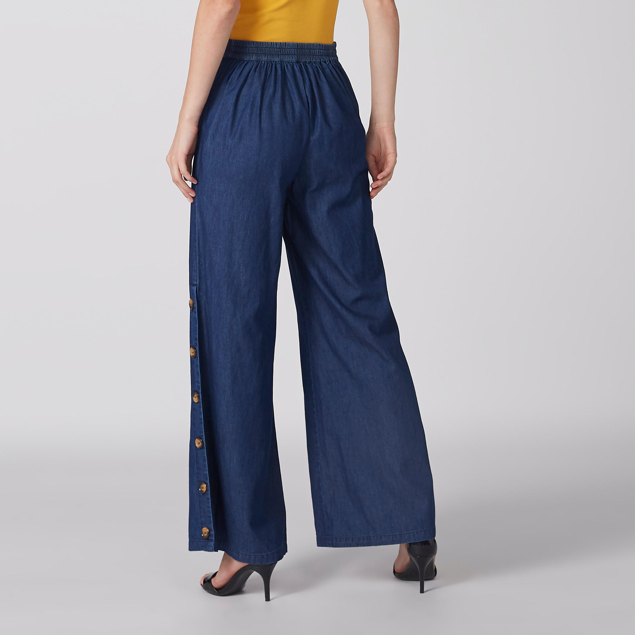 بنطال بالازو بخصر مطاطي وأزرار-women-clothing-bottoms-trousers-image-4