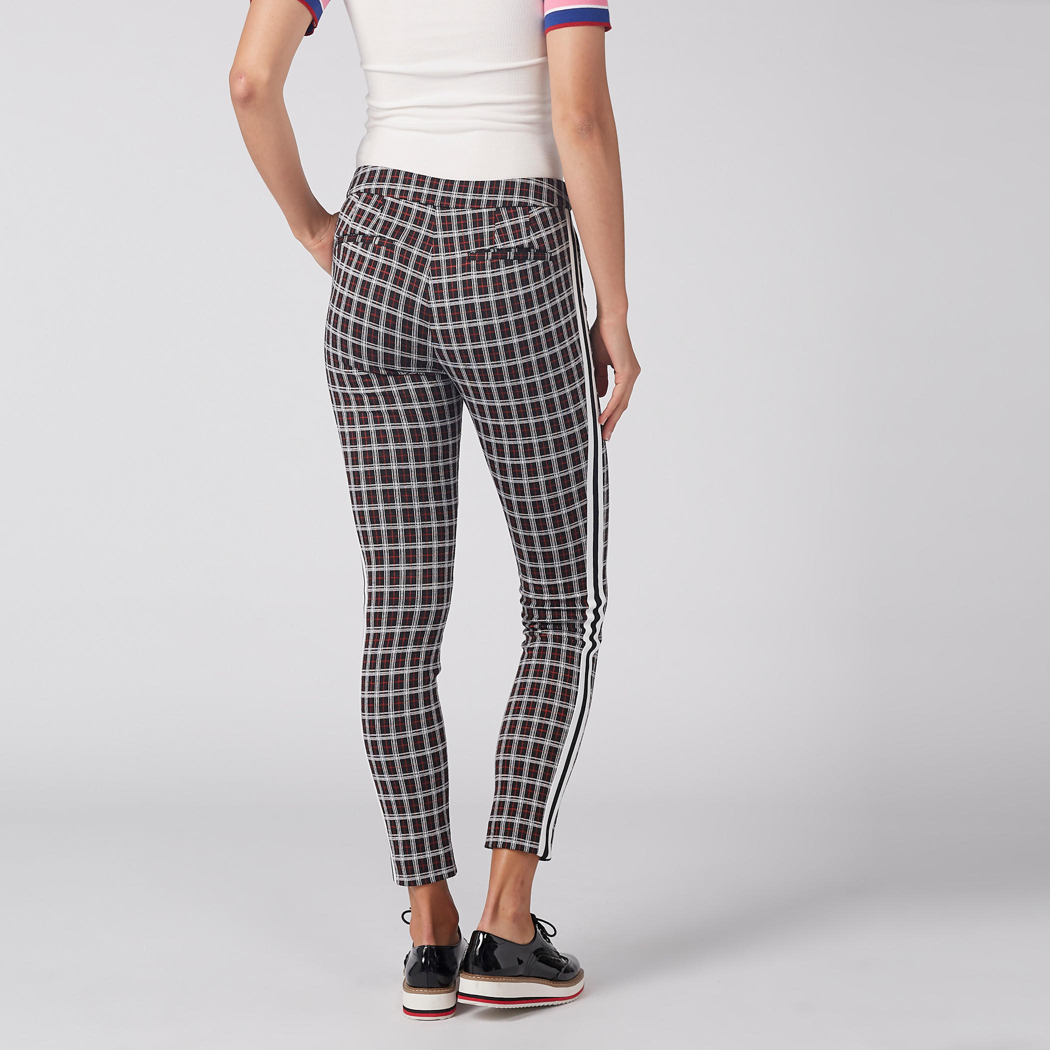 بنطال كاروهات بجيوب-women-clothing-bottoms-trousers-image-3