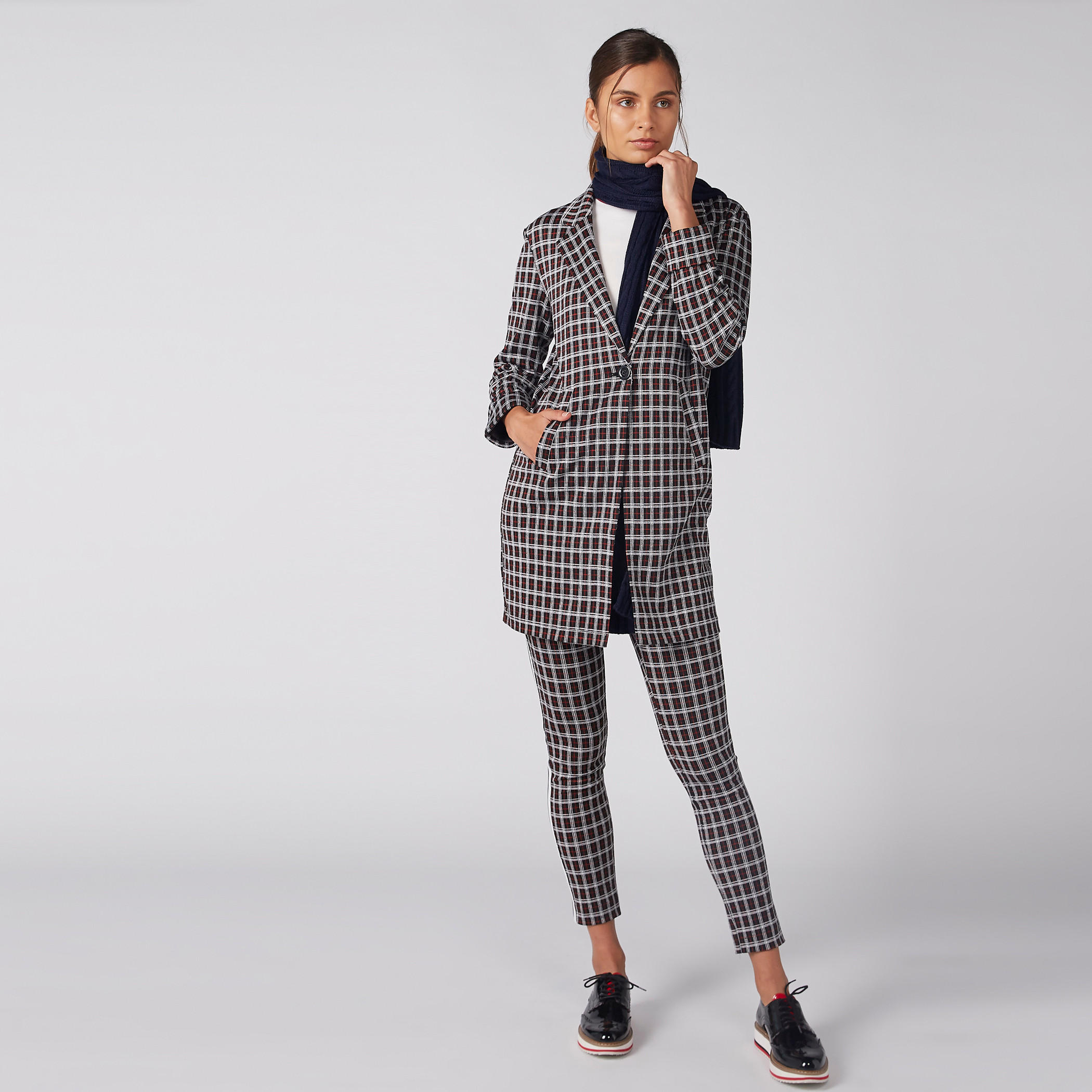 بنطال كاروهات بجيوب-women-clothing-bottoms-trousers-image-5