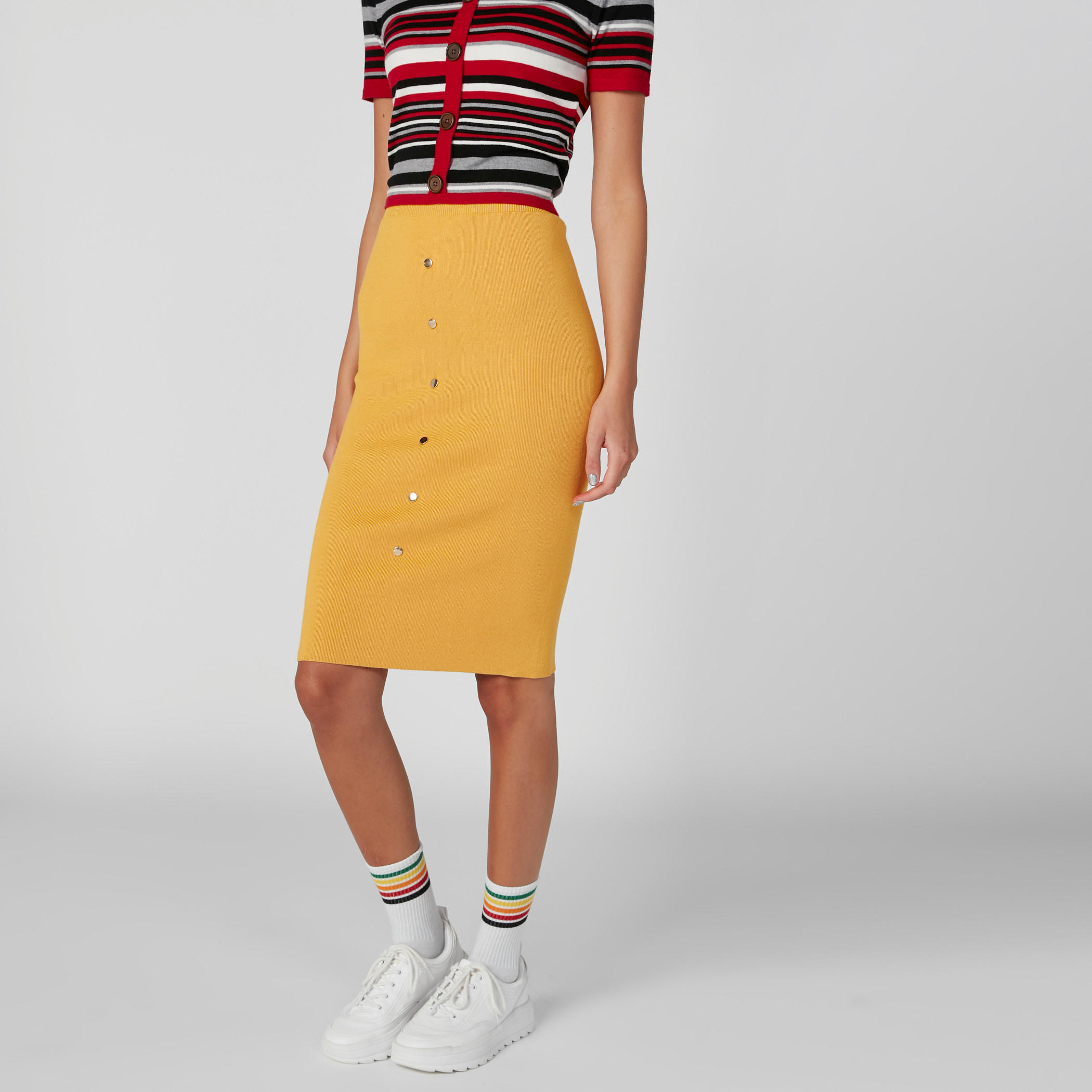 تنورة متوسطة الطول بقصّة ضيّقة وأزرار-women-clothing-bottoms-skirts-image-11
