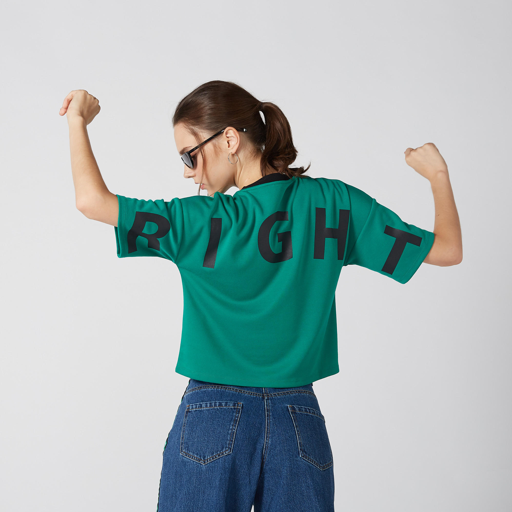 تيشيرت فضفاض بأكمام قصيرة وطبعات يو آر رايت-women-clothing-tshirts-image-4