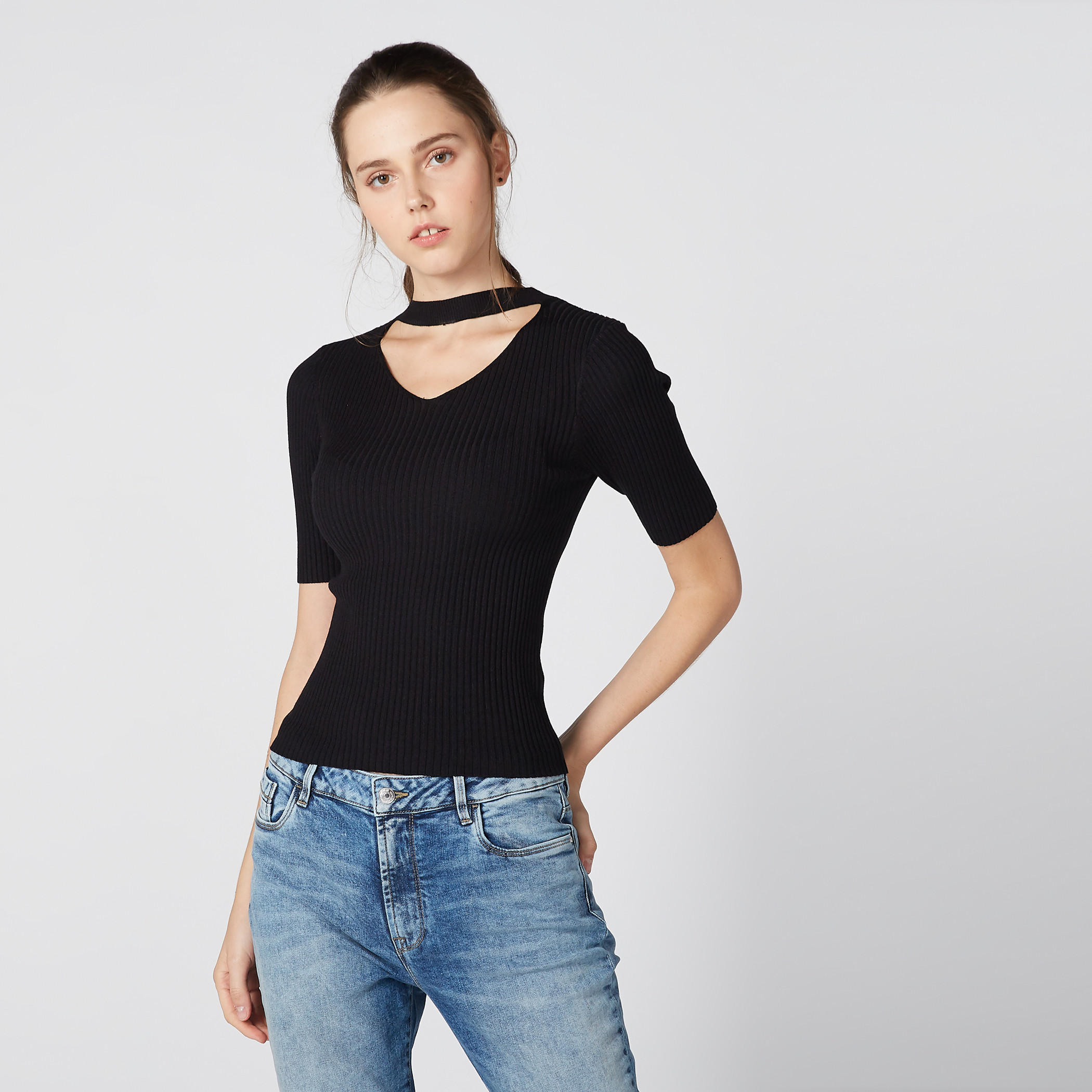 بلوزة مضلّعة بياقة طوق وأكمام قصيرة-women-clothing-shirtsandblouses-blouses-image-1