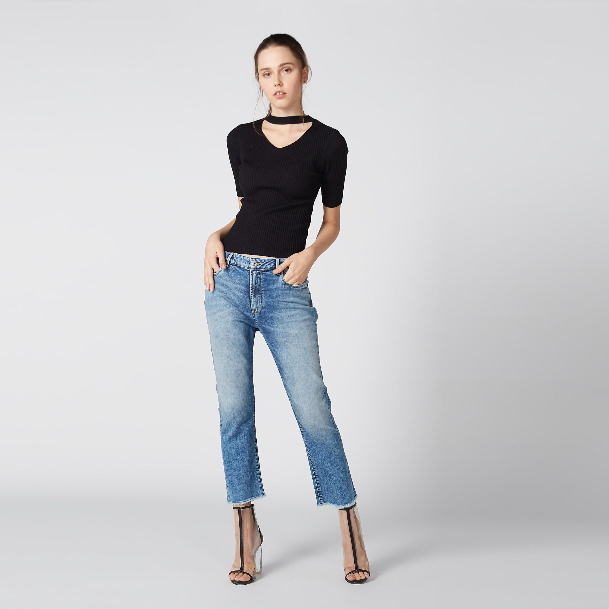 بلوزة مضلّعة بياقة طوق وأكمام قصيرة-women-clothing-shirtsandblouses-blouses-image-4