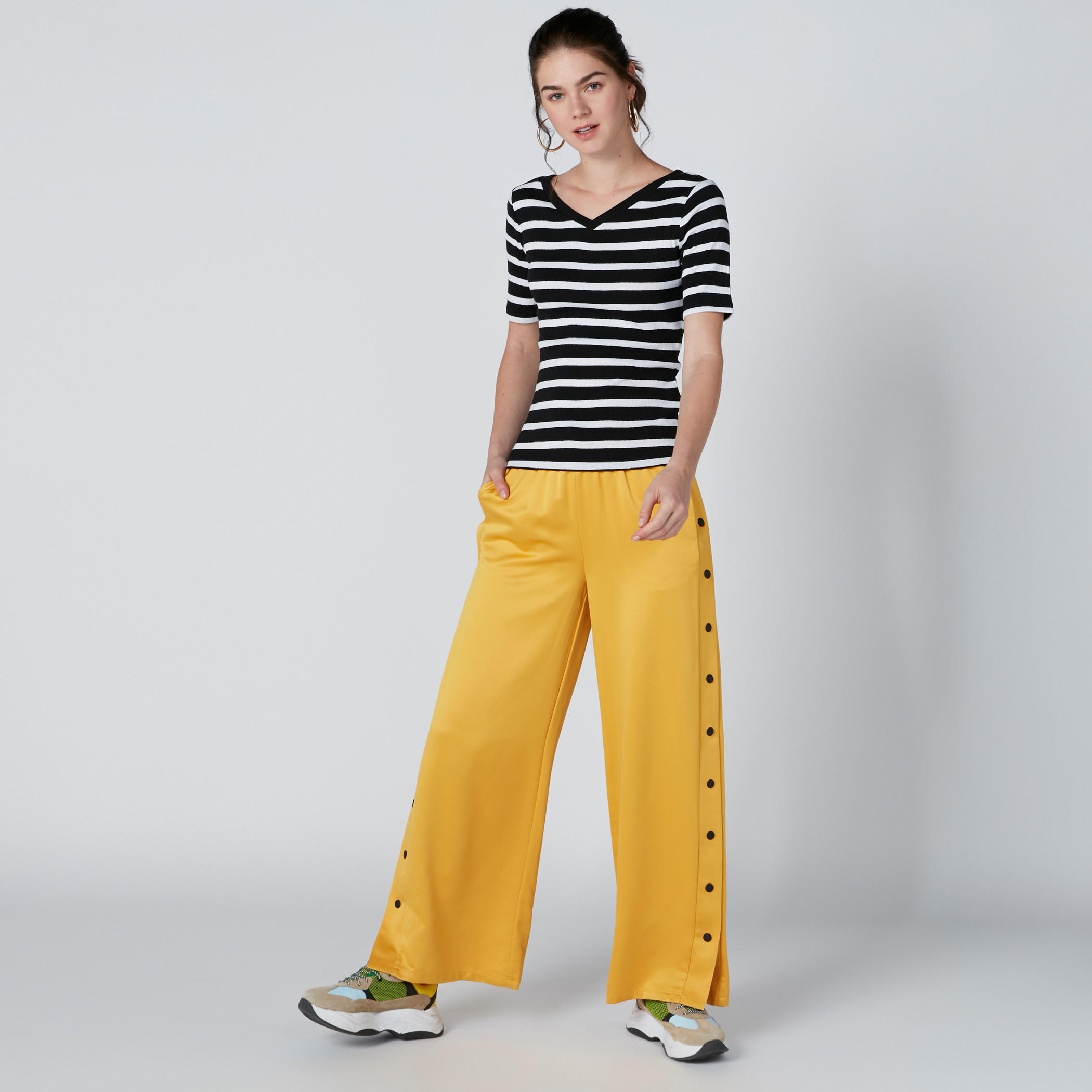 بنطال بالازو بقصّة بوت وشريطة جانبية-women-clothing-bottoms-trousers-image-5