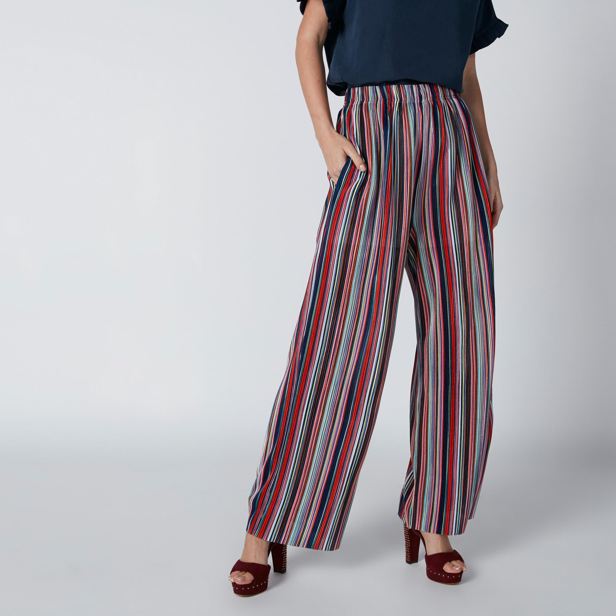 بنطال بالازو مقلّم بخصر مطّاطي وجيوب-women-clothing-bottoms-trousers-image-1