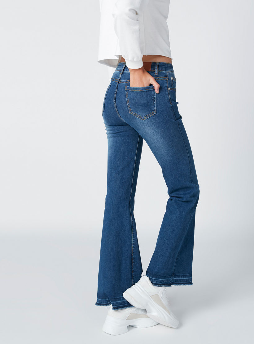 بنطلون جينز واسع بخصر متوسط الارتفاع وتفاصيل جيوب-women-clothing-bottoms-jeans-image-2