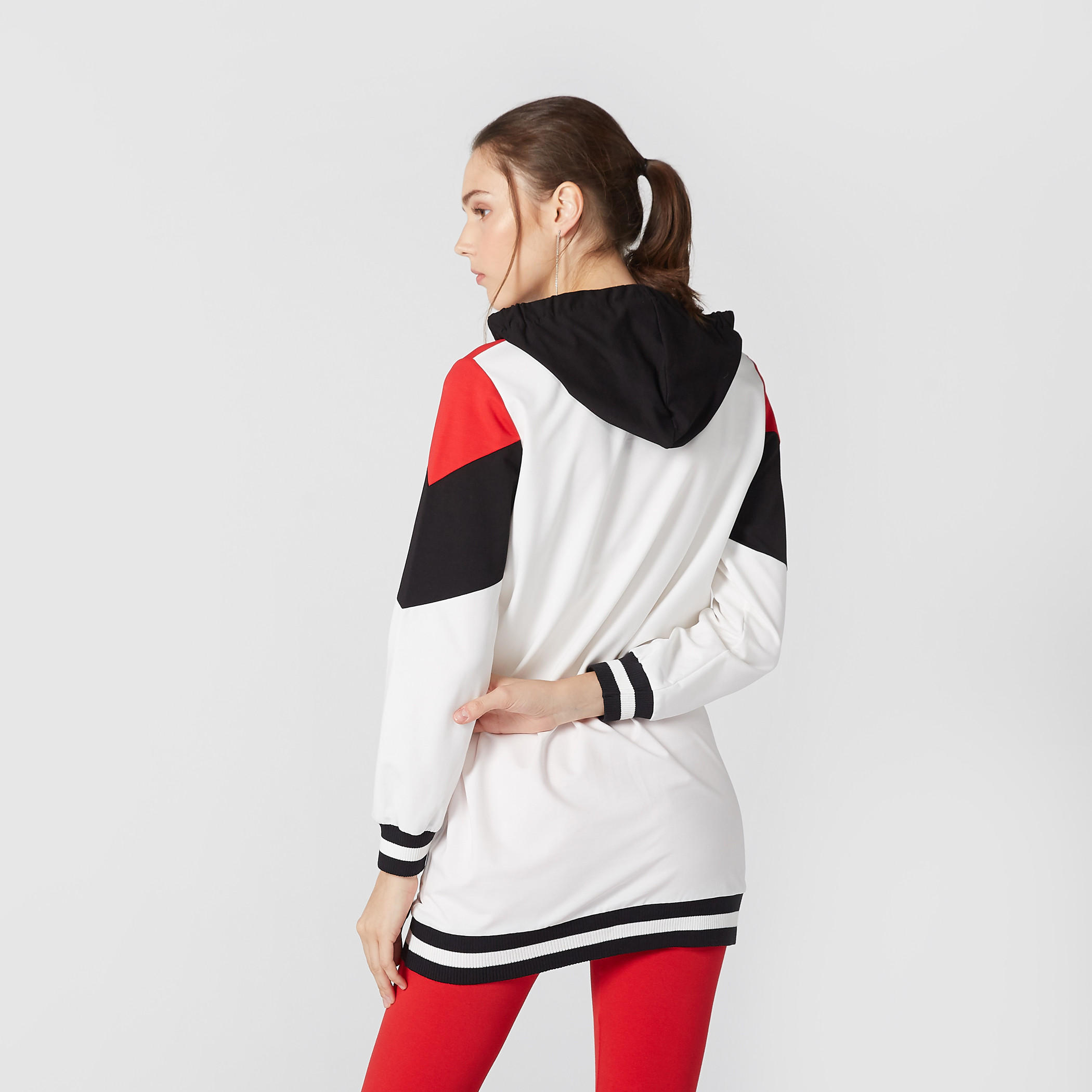 Long Sleeves Sweatshirt with Hood-women-winterwear-hoodiesandsweatshirts-sweatshirts-image-4