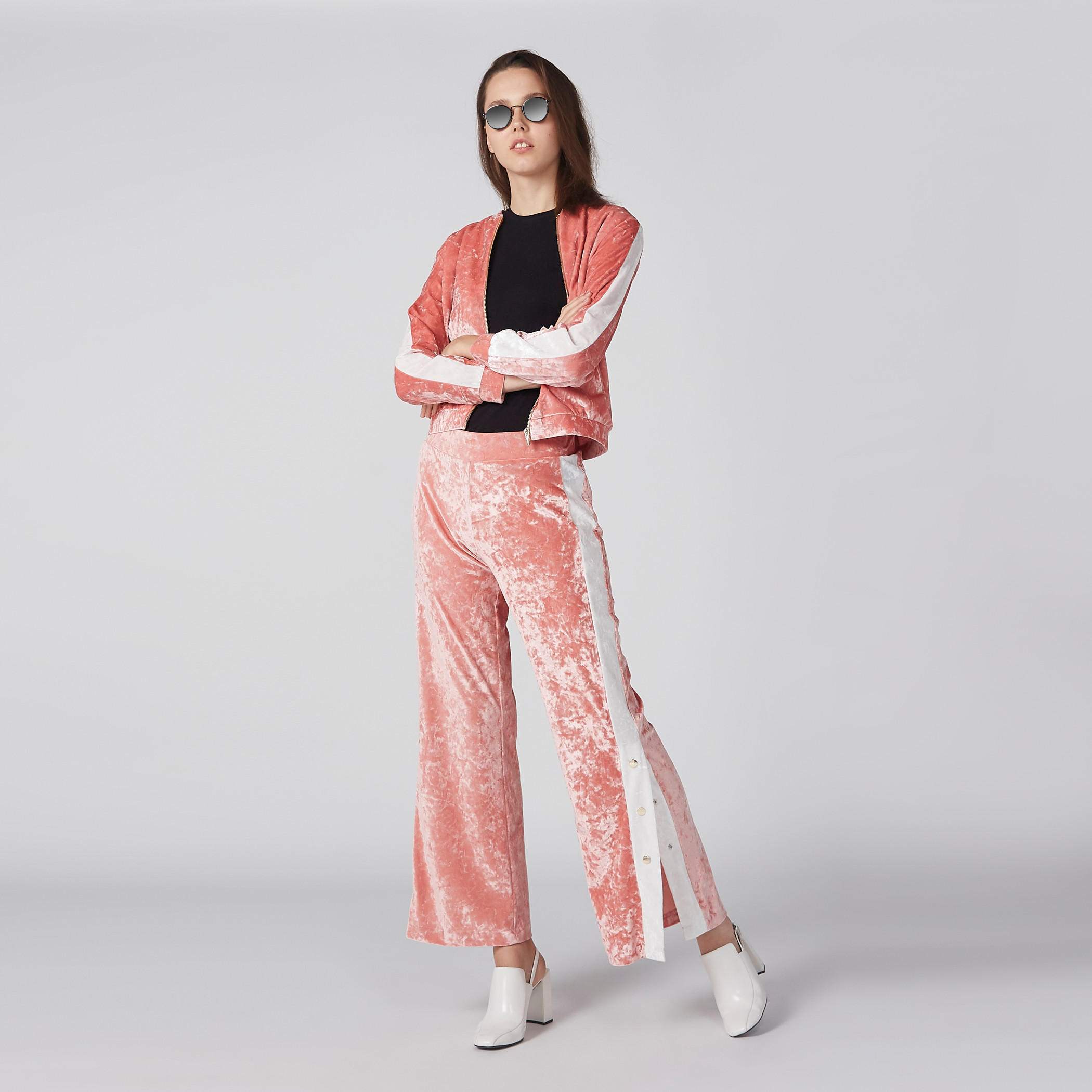 بنطال واسع بخصر مطّاطي وأزرار-women-clothing-bottoms-trousers-image-5