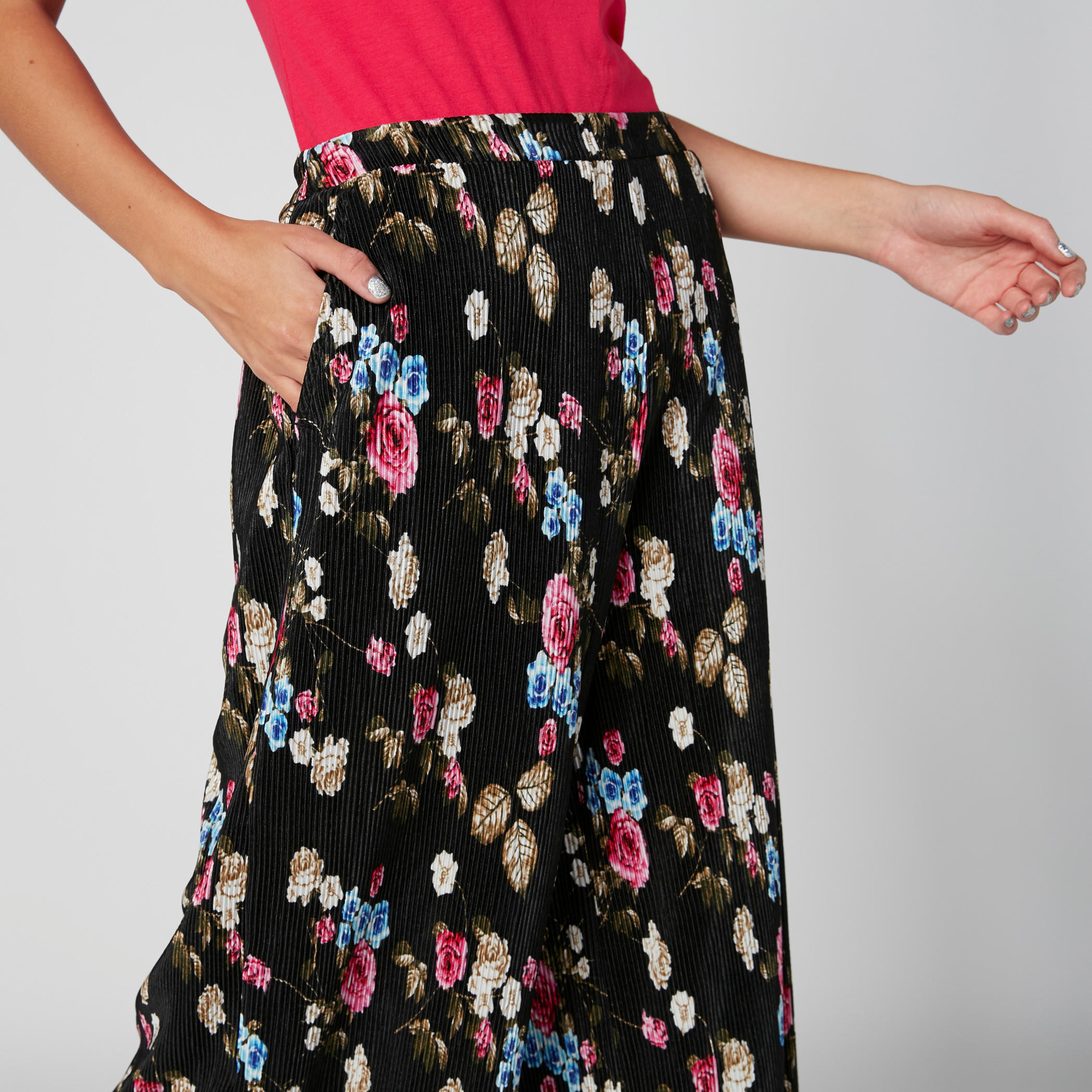 بنطال بالازو بجيوب وطبعات زهرية-women-clothing-bottoms-trousers-image-3