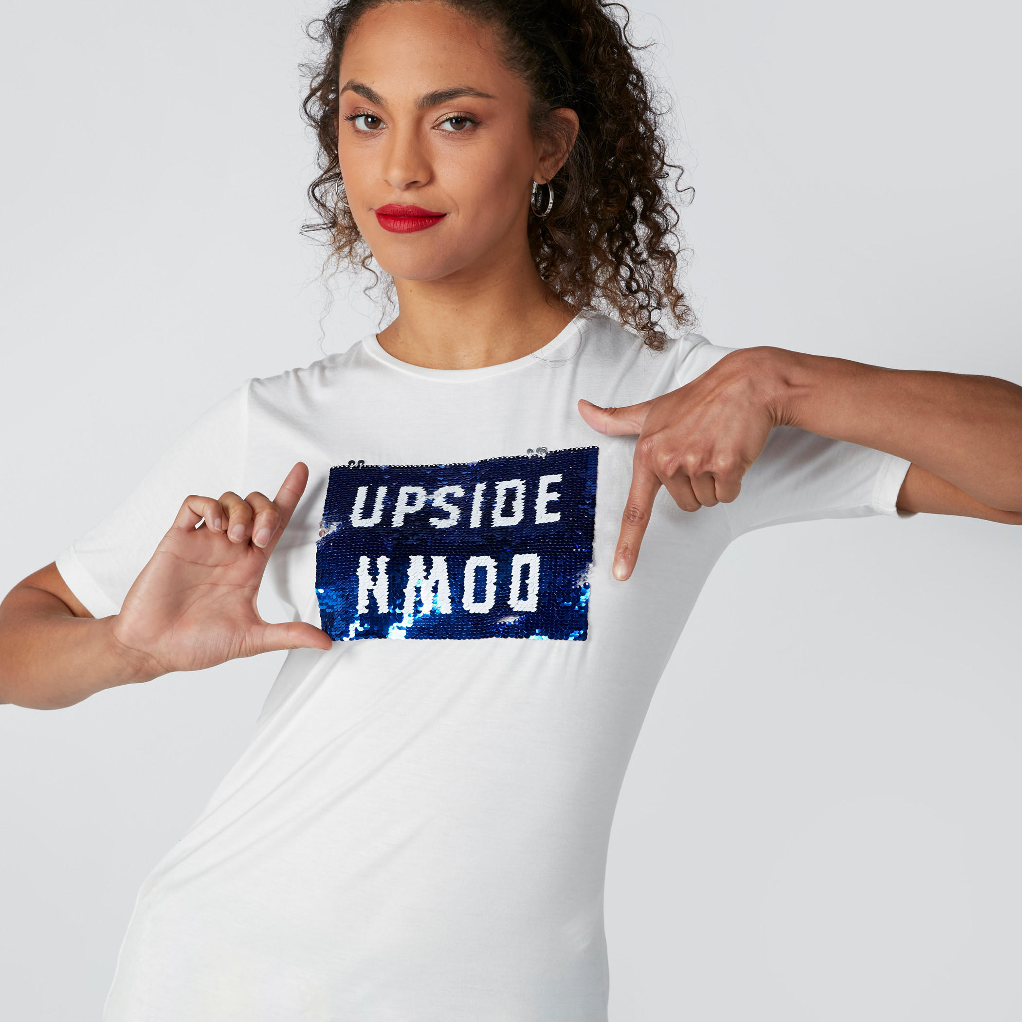 Sequin Detail T-Shirt with Round Neck-women-clothing-tshirts-image-1