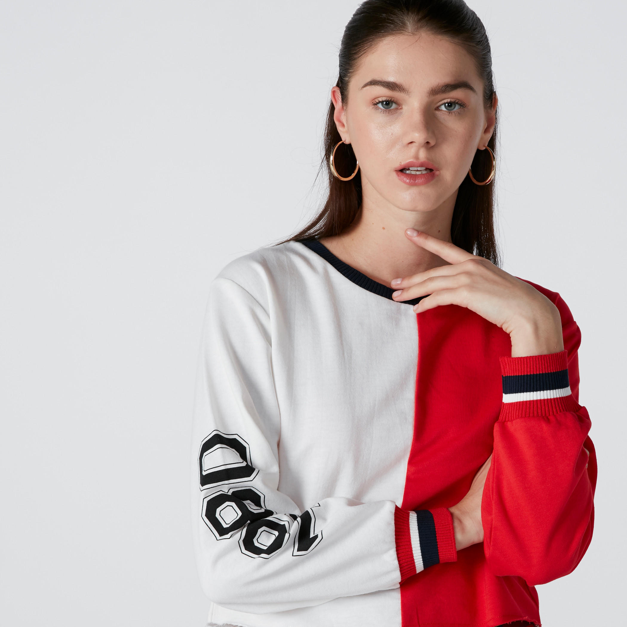 سويت شيرت بلون مزدوج وطبعات 1980 وأكمام طويلة-women-winterwear-hoodiesandsweatshirts-sweatshirts-image-3