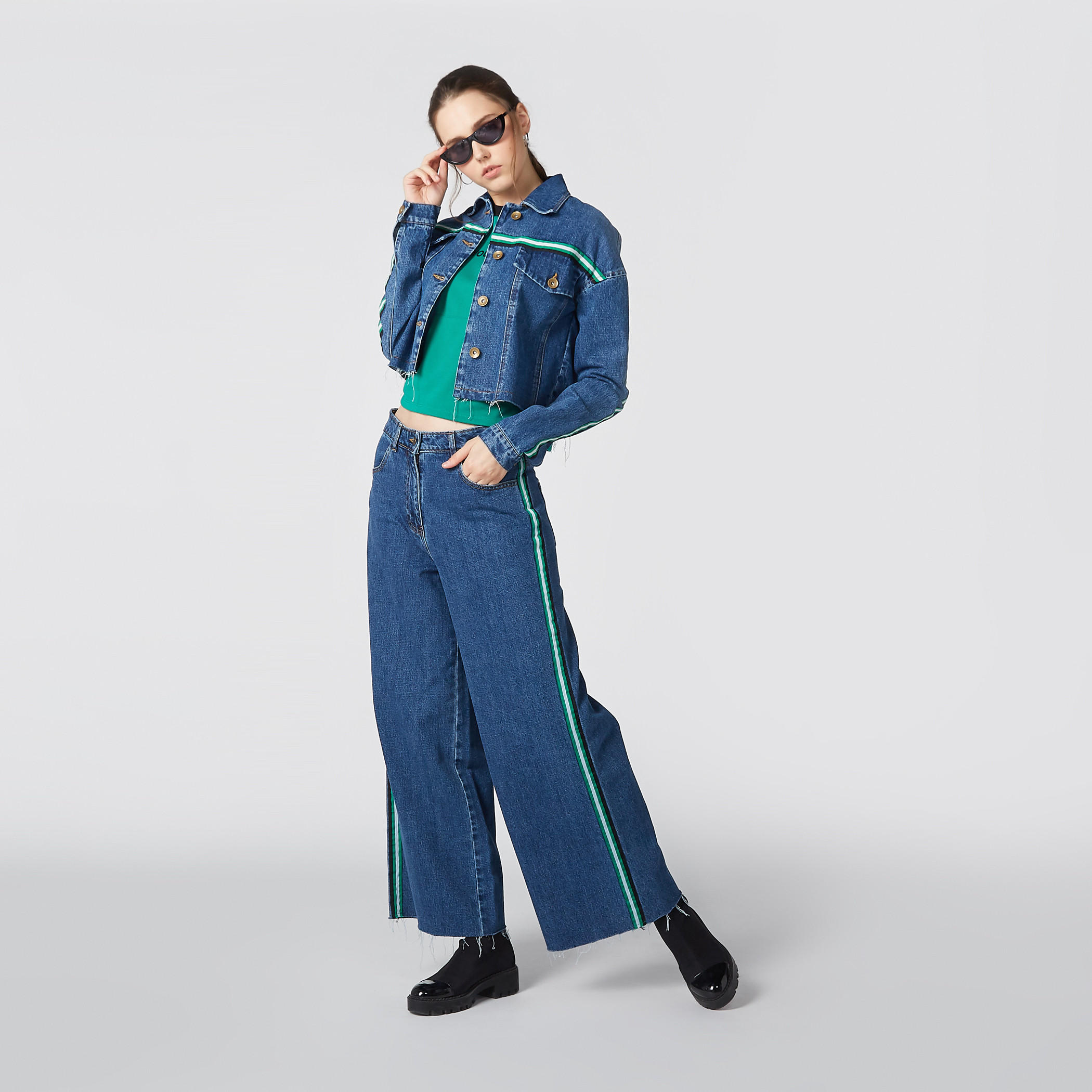 Tape Detail Mid-Rise Jeans in Bootcut Fit-women-clothing-bottoms-jeans-image-2