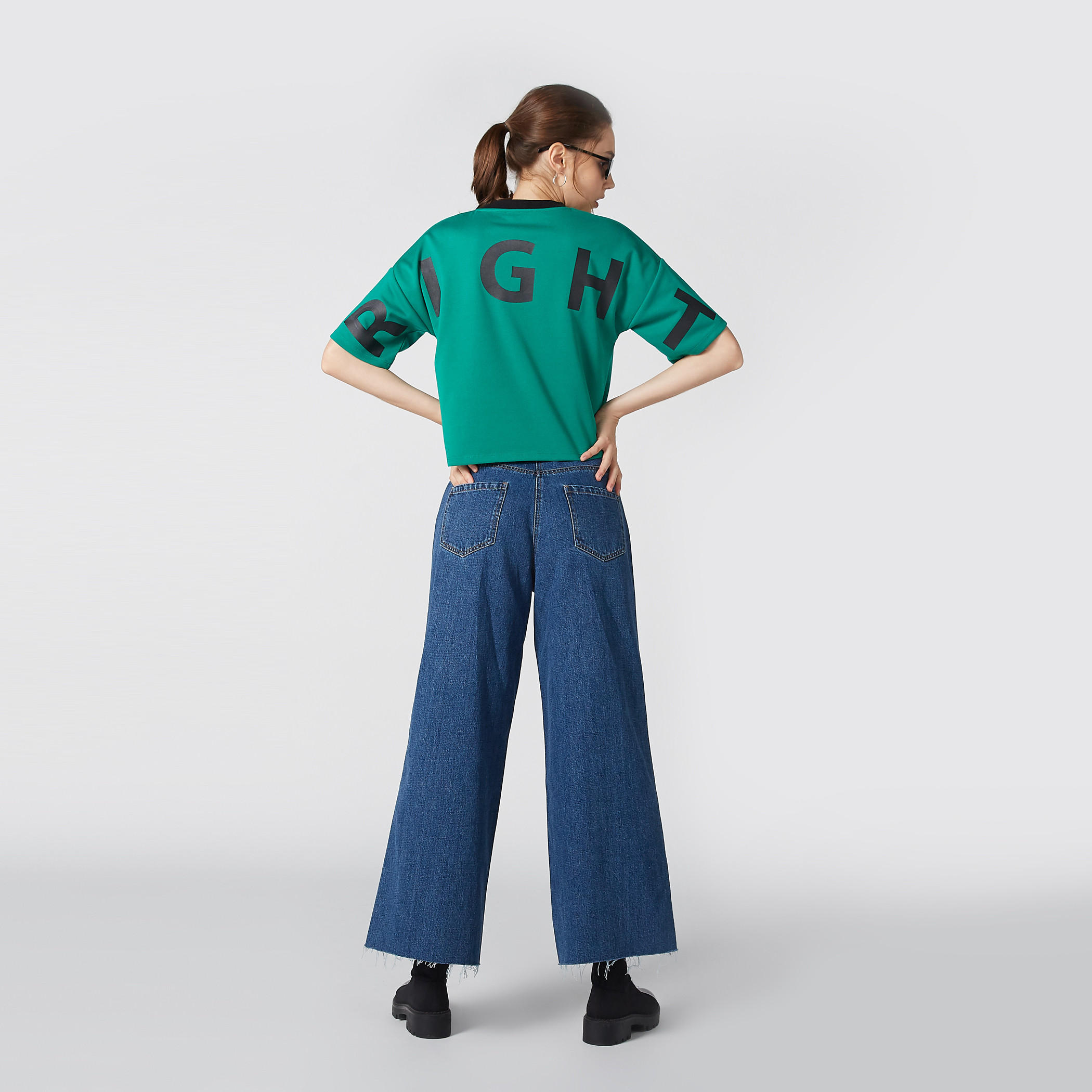 Tape Detail Mid-Rise Jeans in Bootcut Fit-women-clothing-bottoms-jeans-image-4