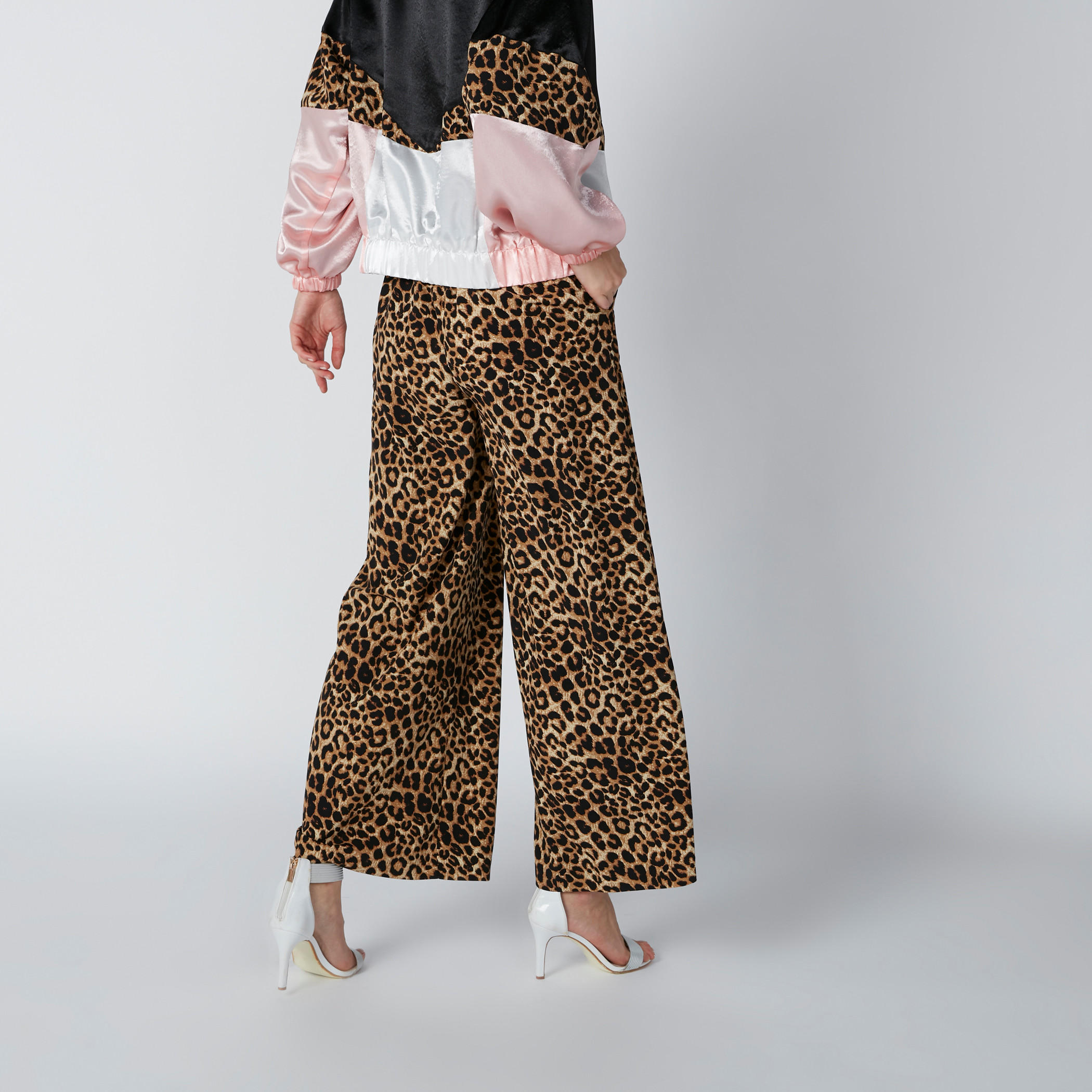 بنطال بالازو بخصر مرتفع وجيوب وطبعات-women-clothing-bottoms-trousers-image-1
