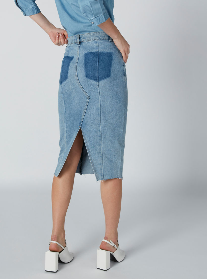 تنورة دينم ضيّقة متوسطة الطول بفتحة وجيوب-women-clothing-bottoms-skirts-image-1