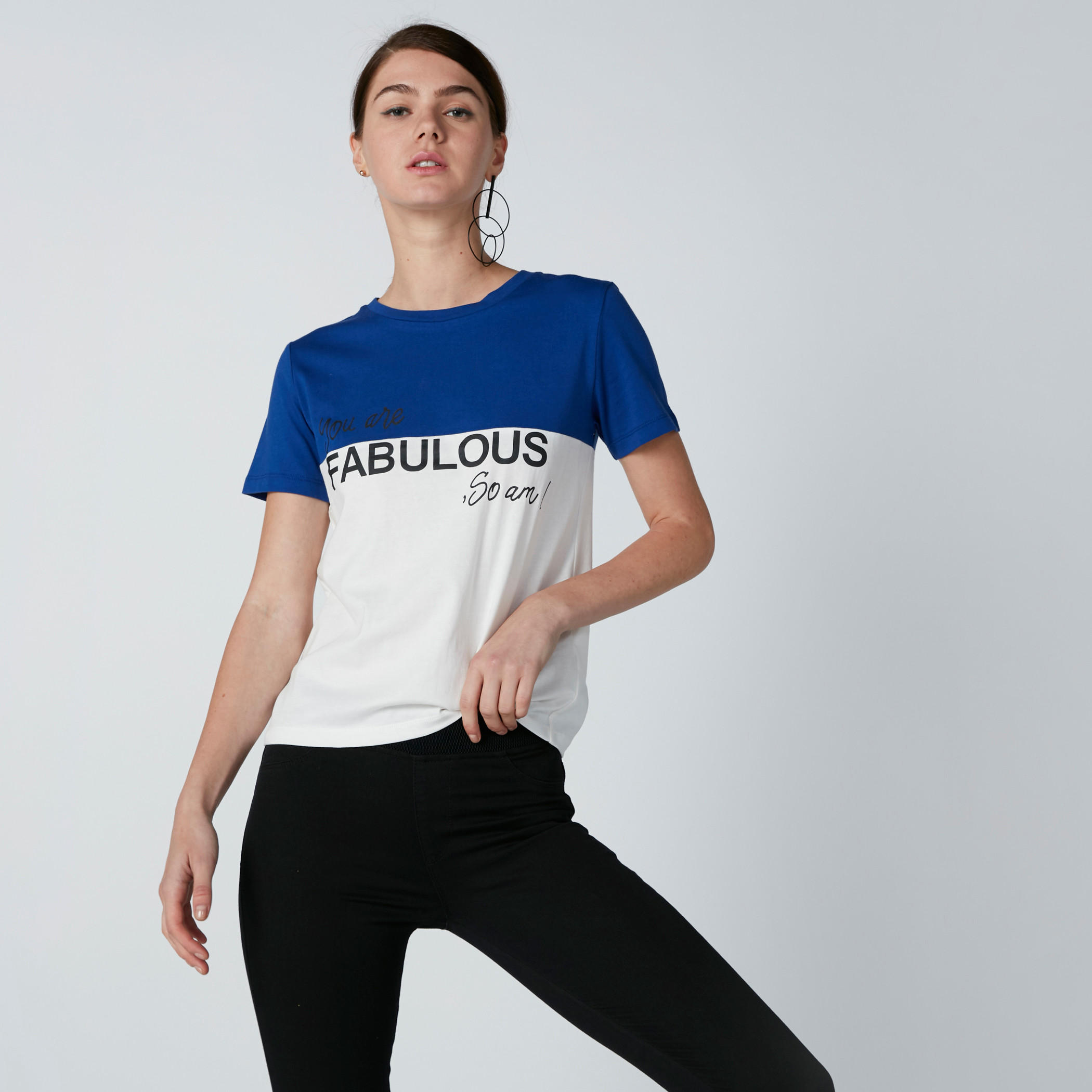 تيشيرت بياقة مستديرة وطبعات-women-clothing-tshirts-image-3
