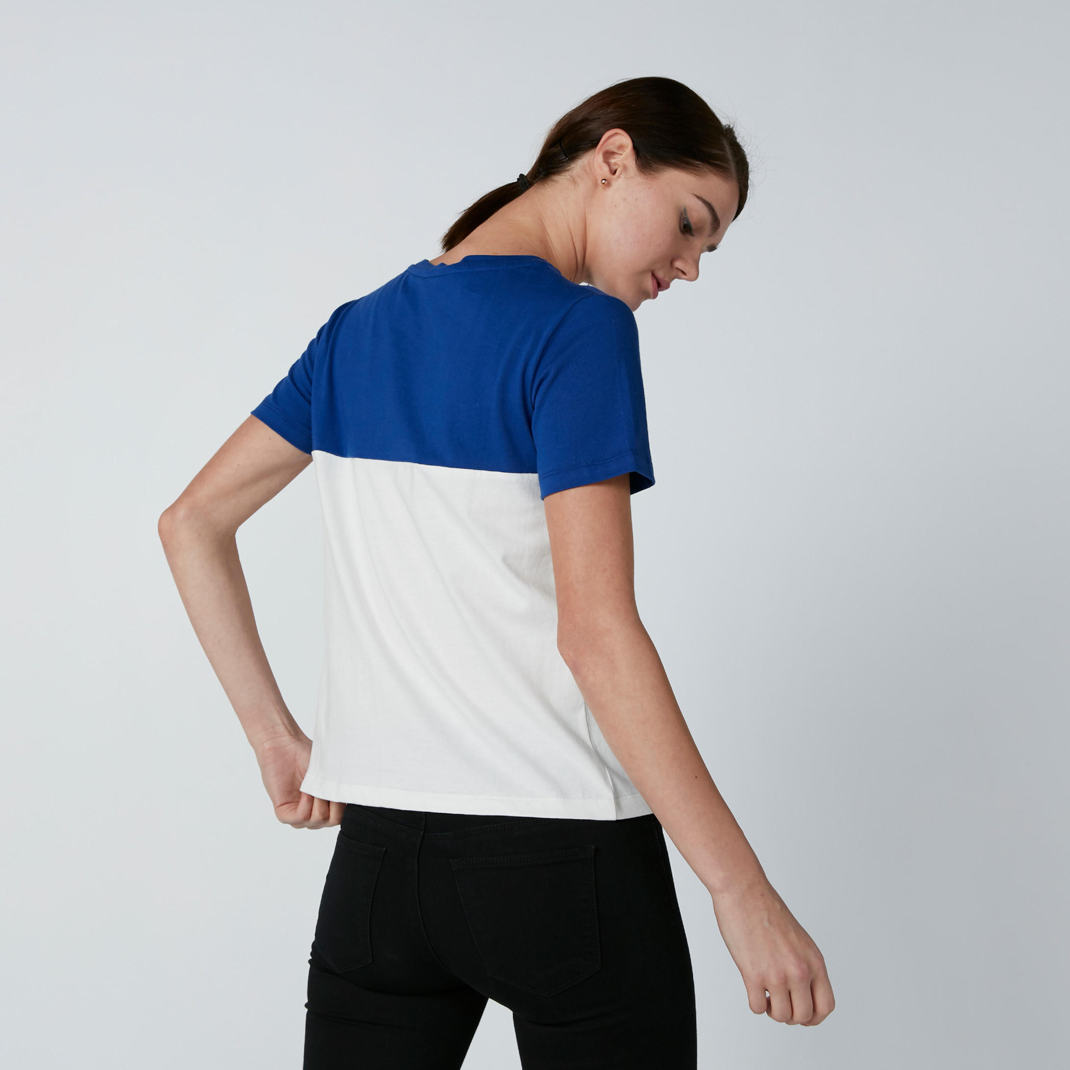 تيشيرت بياقة مستديرة وطبعات-women-clothing-tshirts-image-2