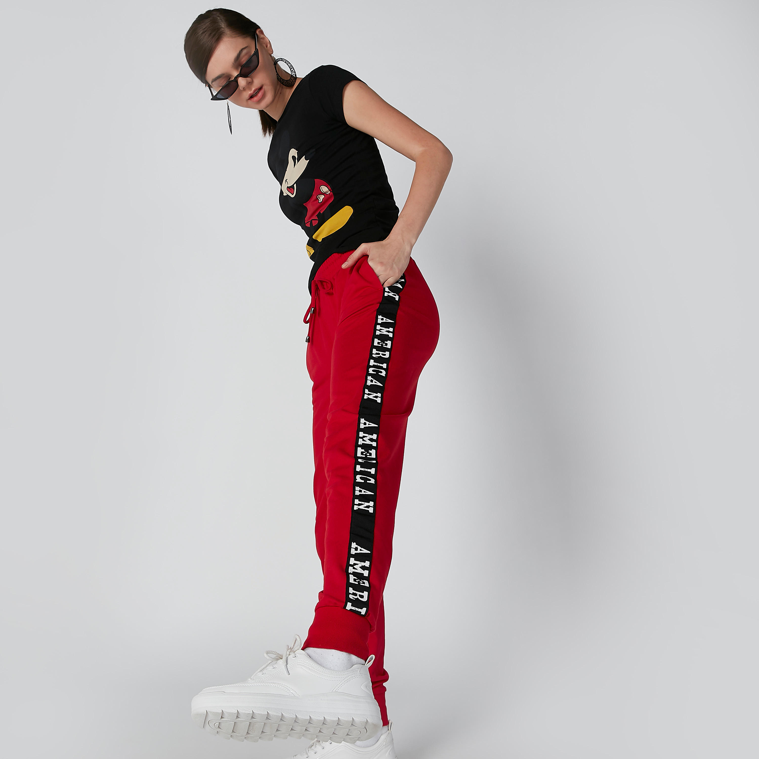 بنطال رياضي طويل بجيوب وشريطة-women-clothing-bottoms-joggers-image-1