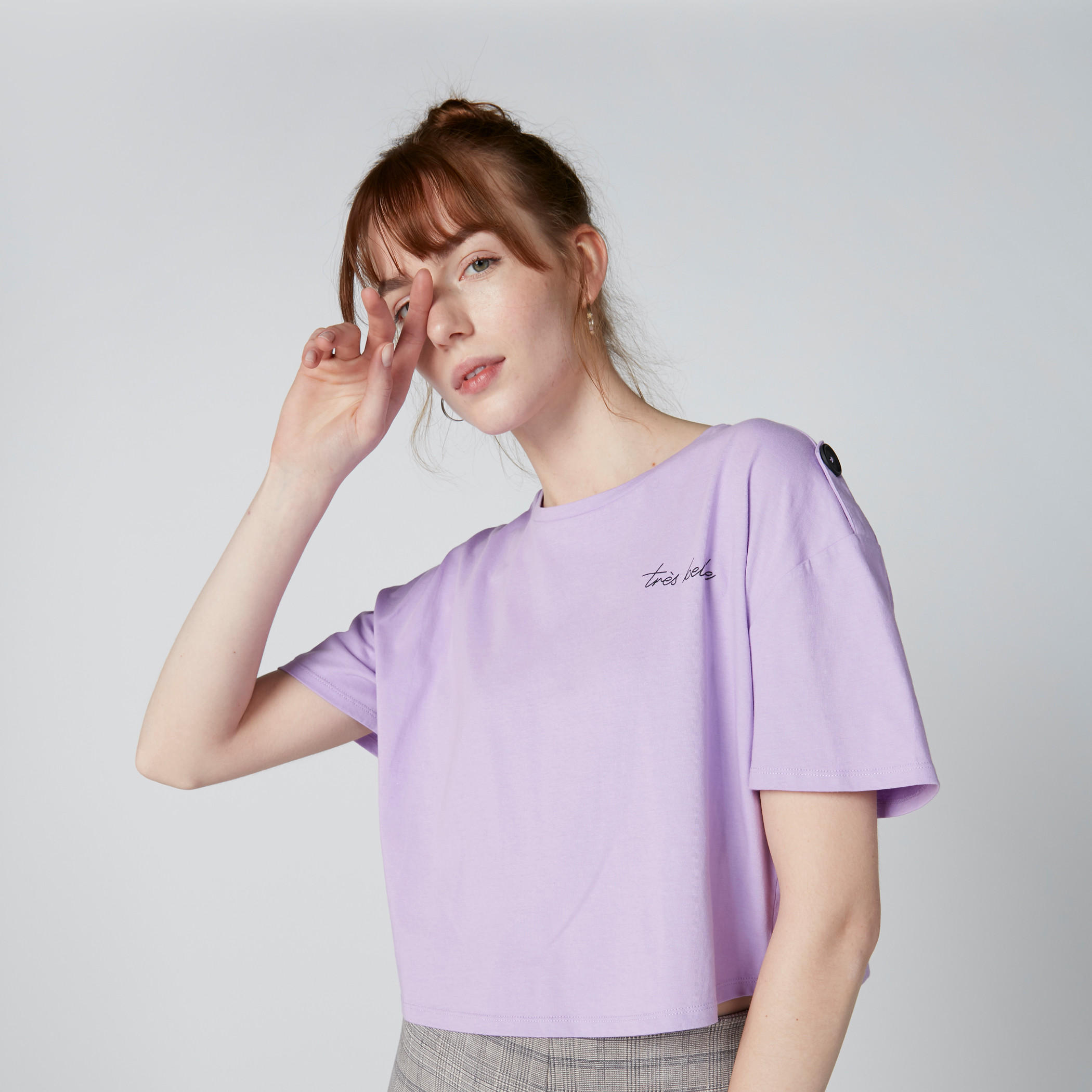 بلوزة قصيرة بأزرار وطبعات-women-clothing-tshirts-image-4