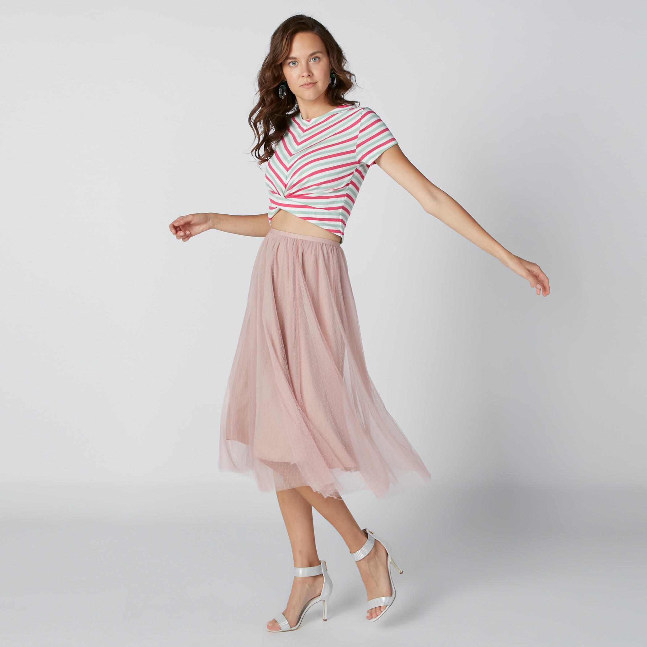 بلوزة قصيرة مقلّمة بياقة مستديرة وأكمام قصيرة-women-clothing-shirtsandblouses-blouses-image-3