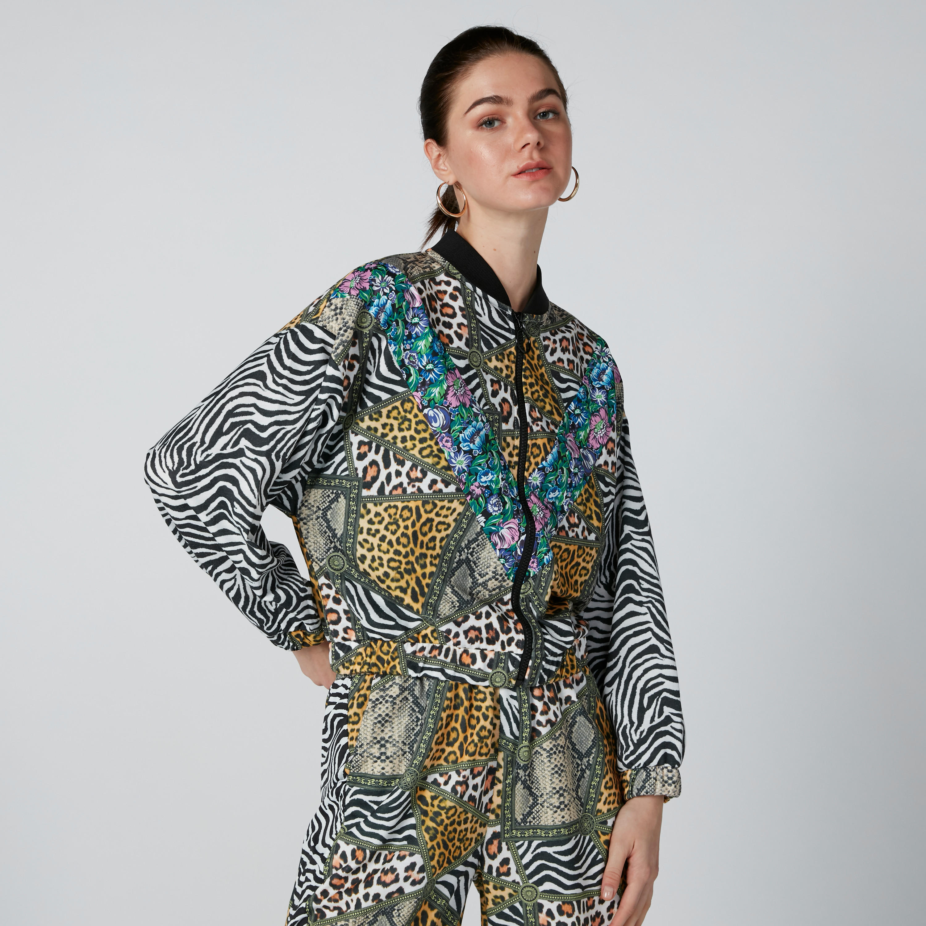 جاكيت بومبر بطبعات حيوانات وأكمام طويلة-women-winterwear-coatsandjackets-jackets-image-2