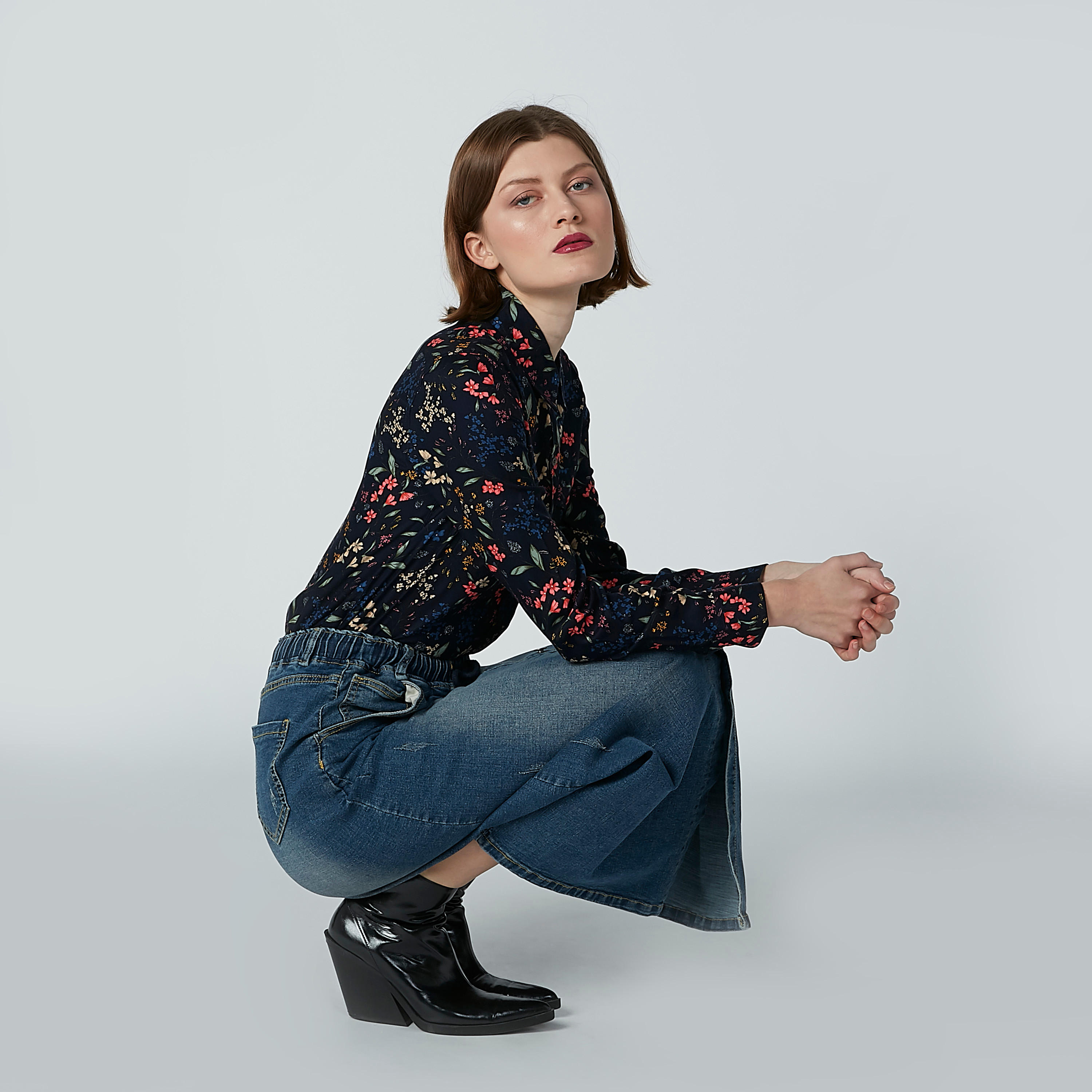 تنورة دينم سادة إيه لاين طويلة بجيوب-women-clothing-bottoms-skirts-image-2
