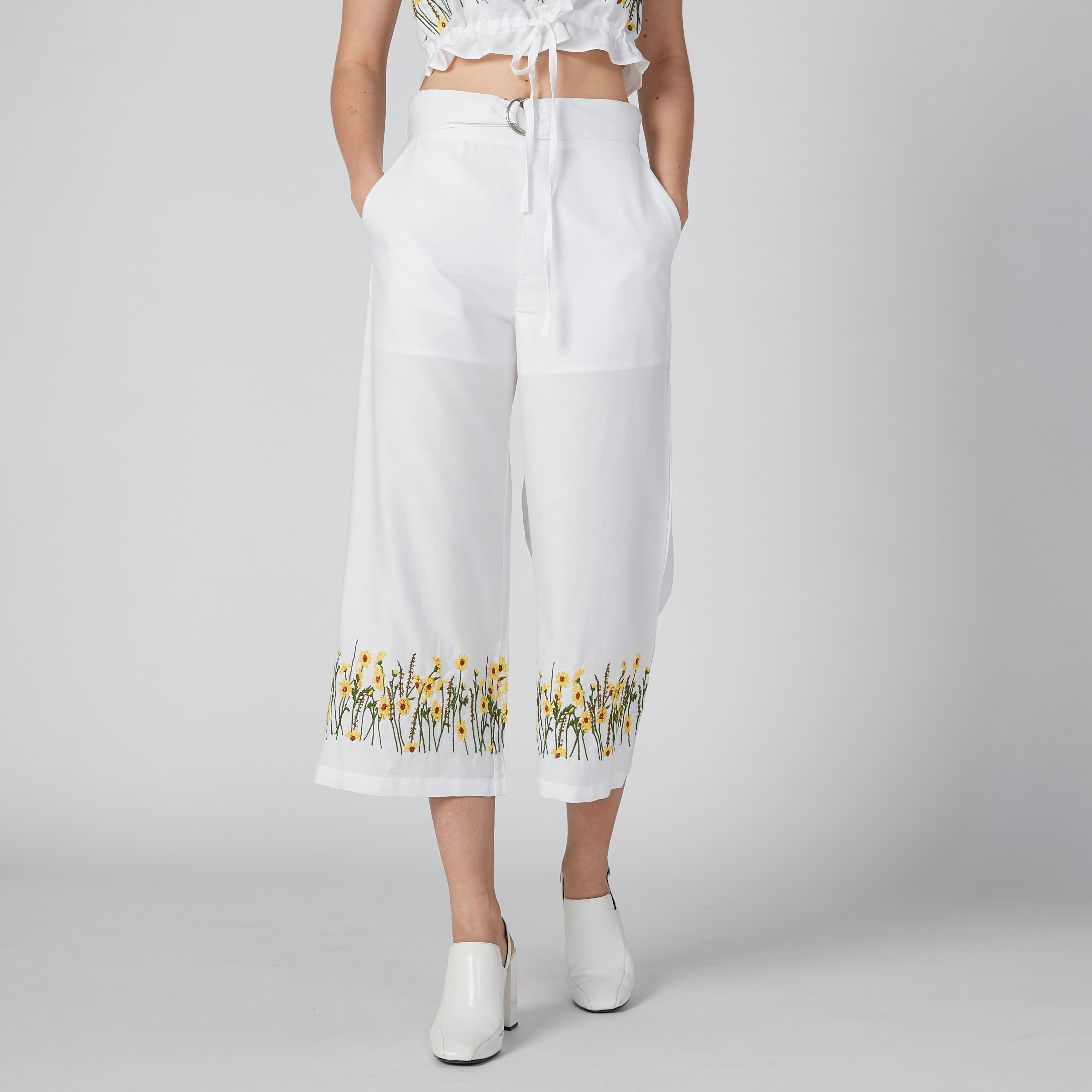 بنطال واسع الساقين بخصر مرتفع وجيوب وطبعات زهرية-women-clothing-bottoms-trousers-image-1