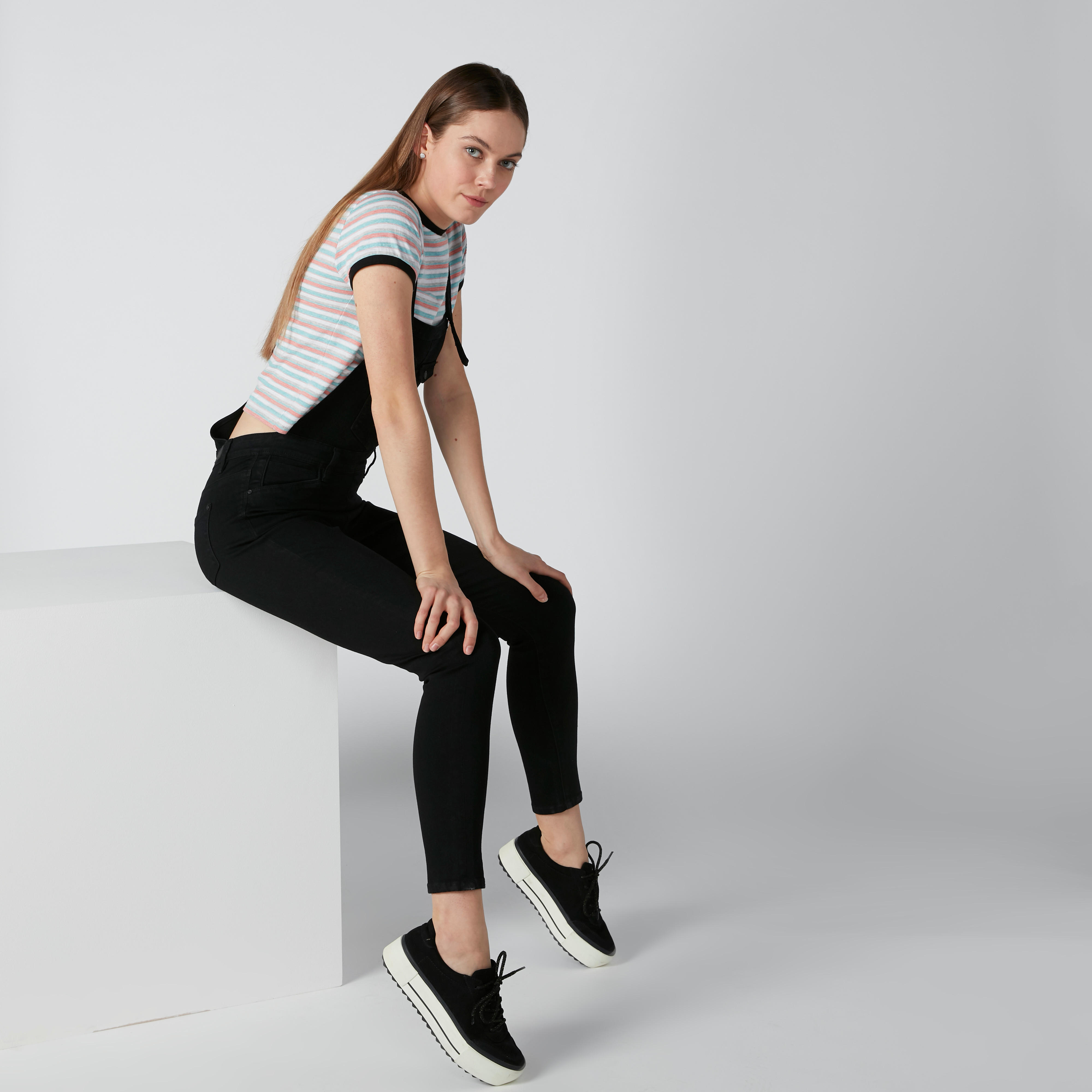 تيشيرت مقلّم بياقة ضيقة وأكمام قصيرة-women-clothing-tshirts-image-2