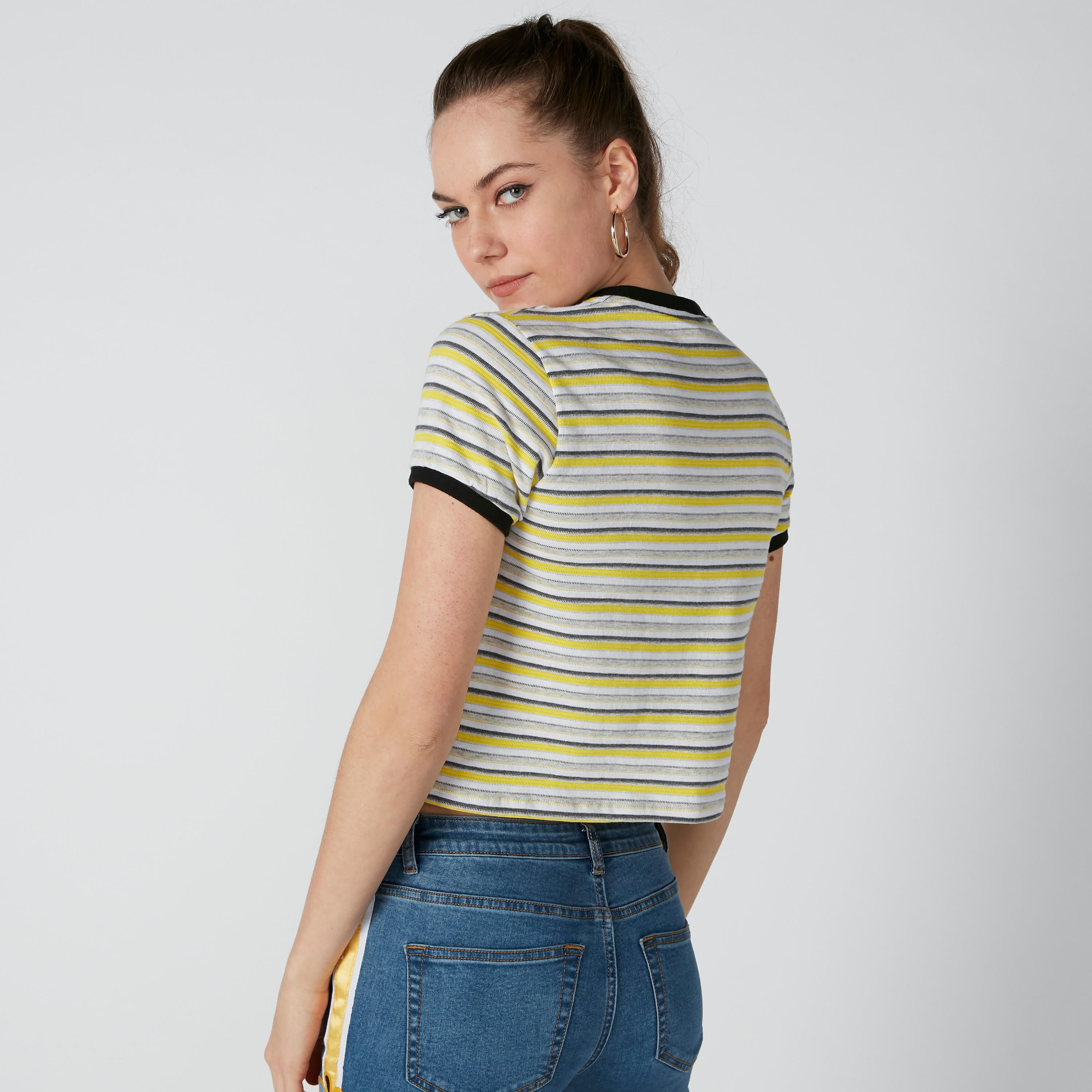 تيشيرت مقلّم بياقة ضيقة وأكمام قصيرة-women-clothing-tshirts-image-7