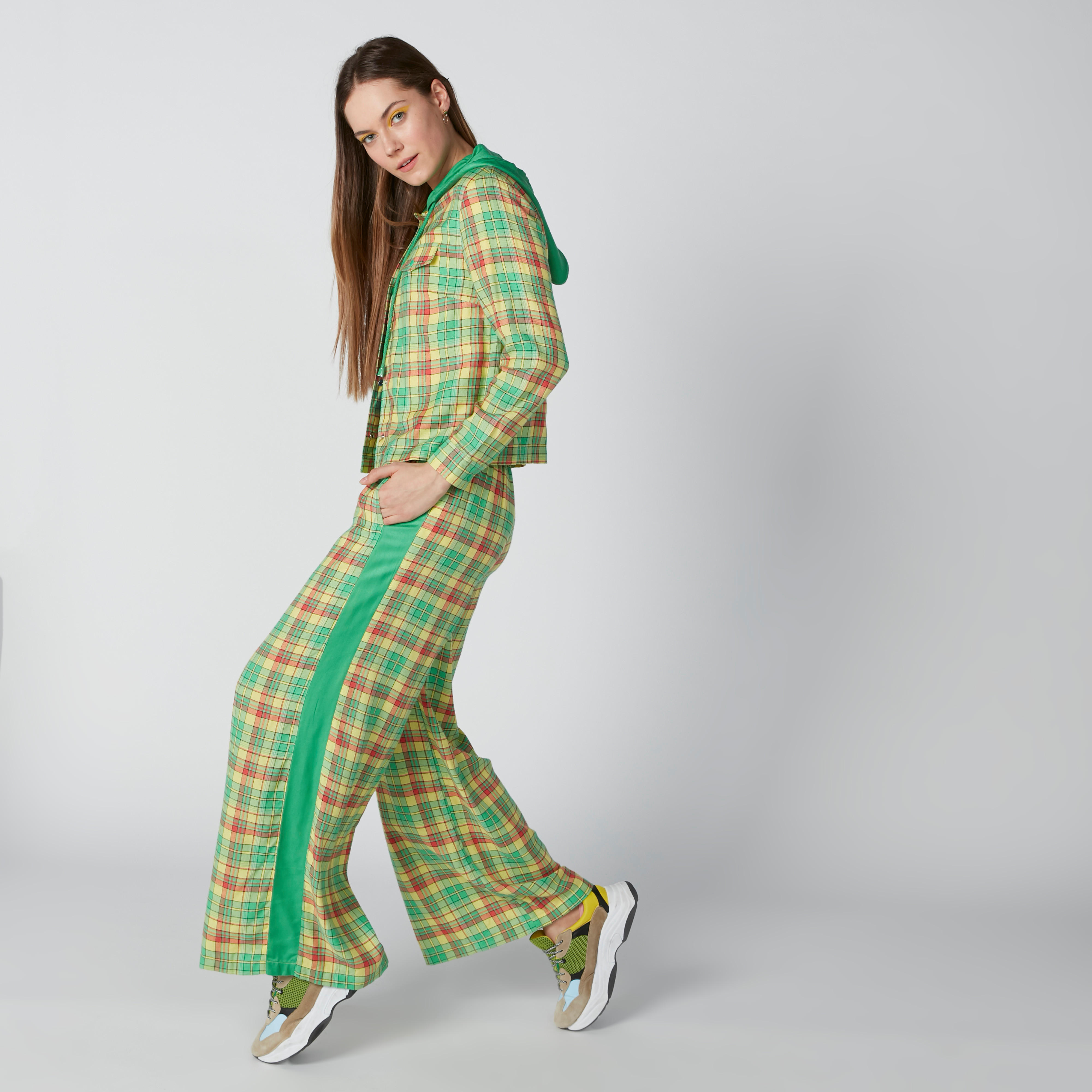 بنطال بالازو كاروهات بقصّة واسعة وخصر متوسط الارتفاع وجيوب-women-clothing-bottoms-trousers-image-4