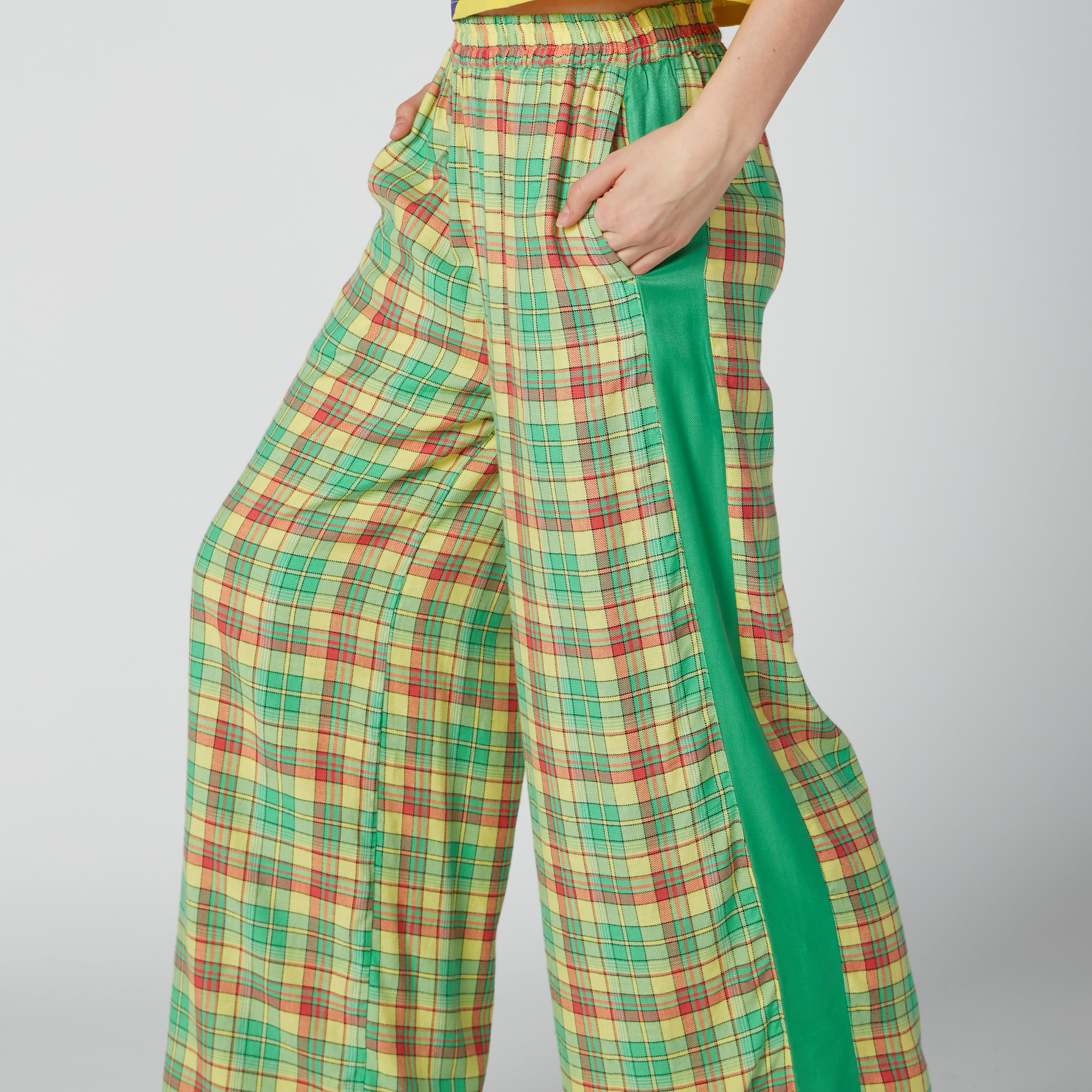 بنطال بالازو كاروهات بقصّة واسعة وخصر متوسط الارتفاع وجيوب-women-clothing-bottoms-trousers-image-5