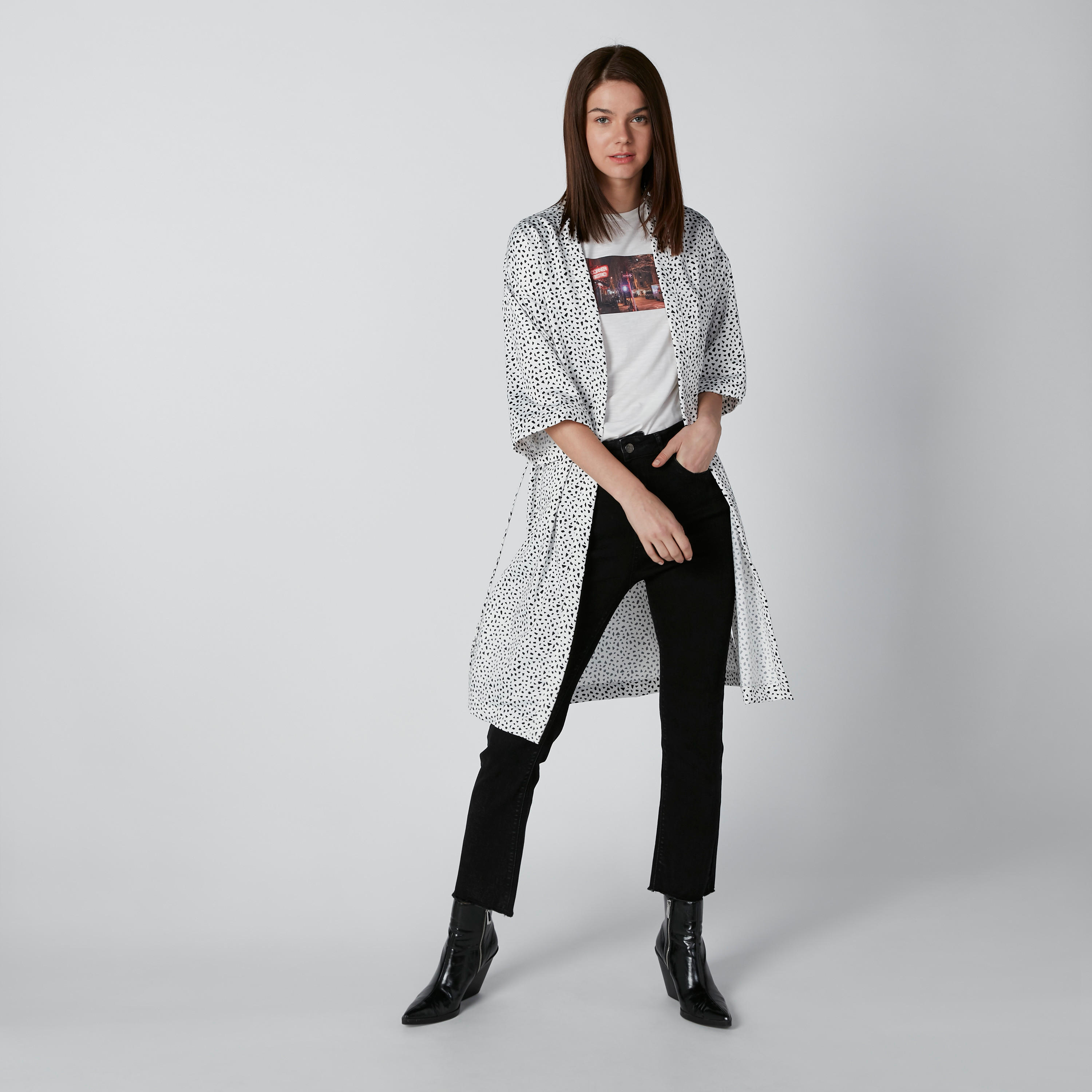Solid Mid-Rise Jeans with Pocket Detail-women-clothing-bottoms-jeans-image-1