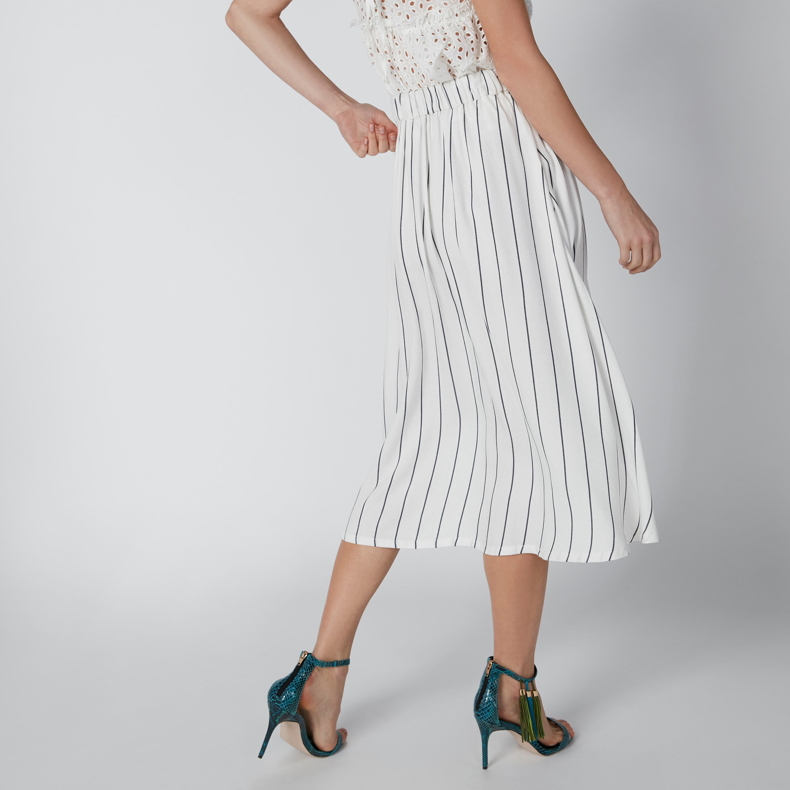 تنورة مقلّمة إيه لاين طويلة بأربطة وأزرار-women-clothing-bottoms-skirts-image-2