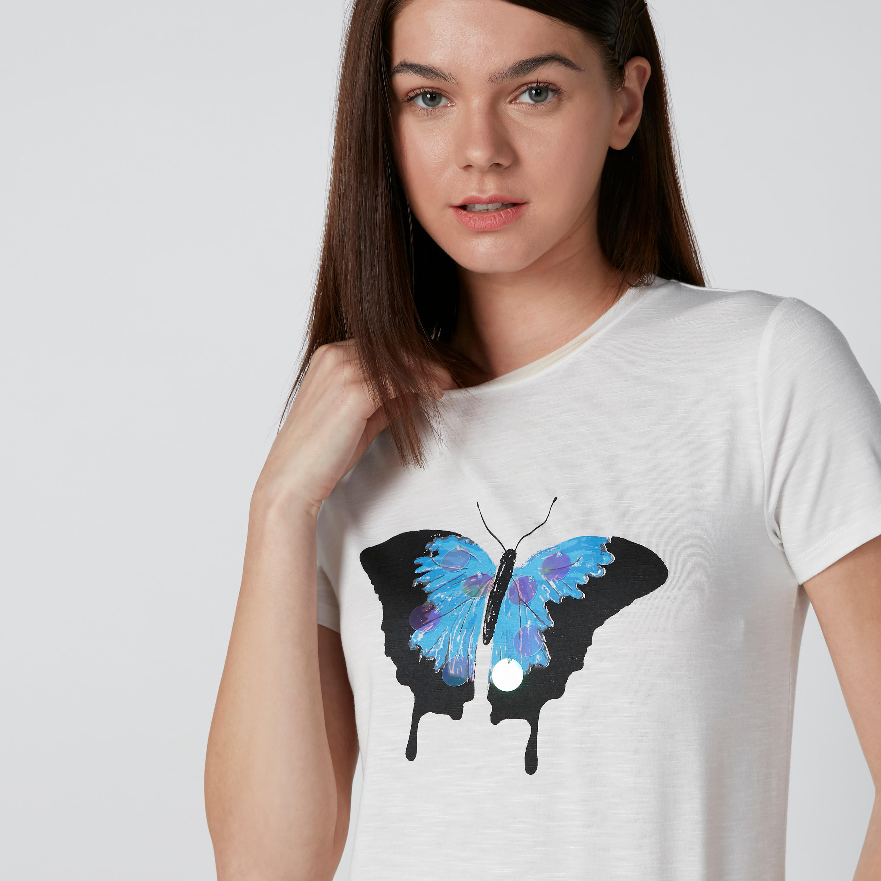تيشيرت بطبعات وياقة مستديرة وأكمام قصيرة-women-clothing-tshirts-image-1
