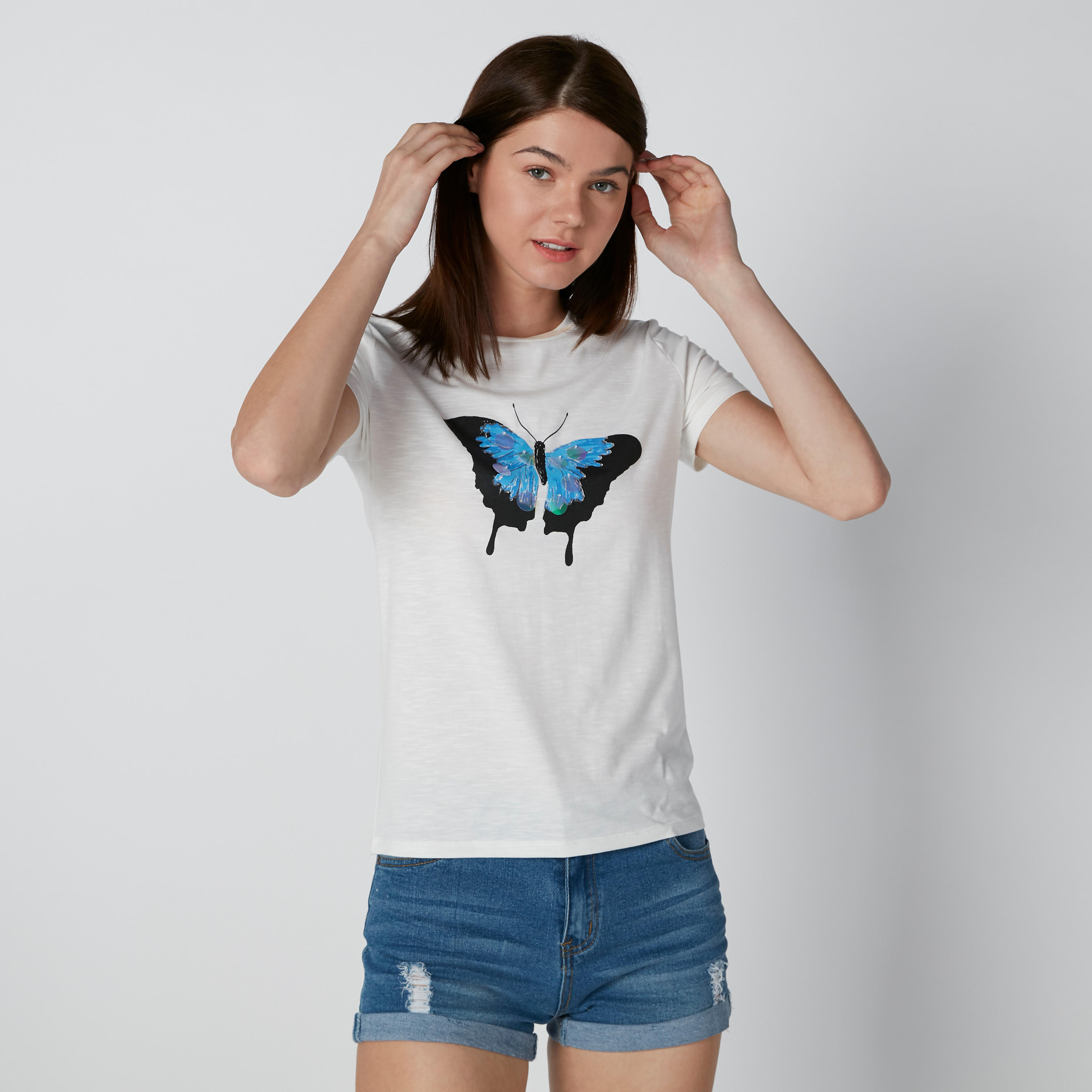 تيشيرت بطبعات وياقة مستديرة وأكمام قصيرة-women-clothing-tshirts-image-4