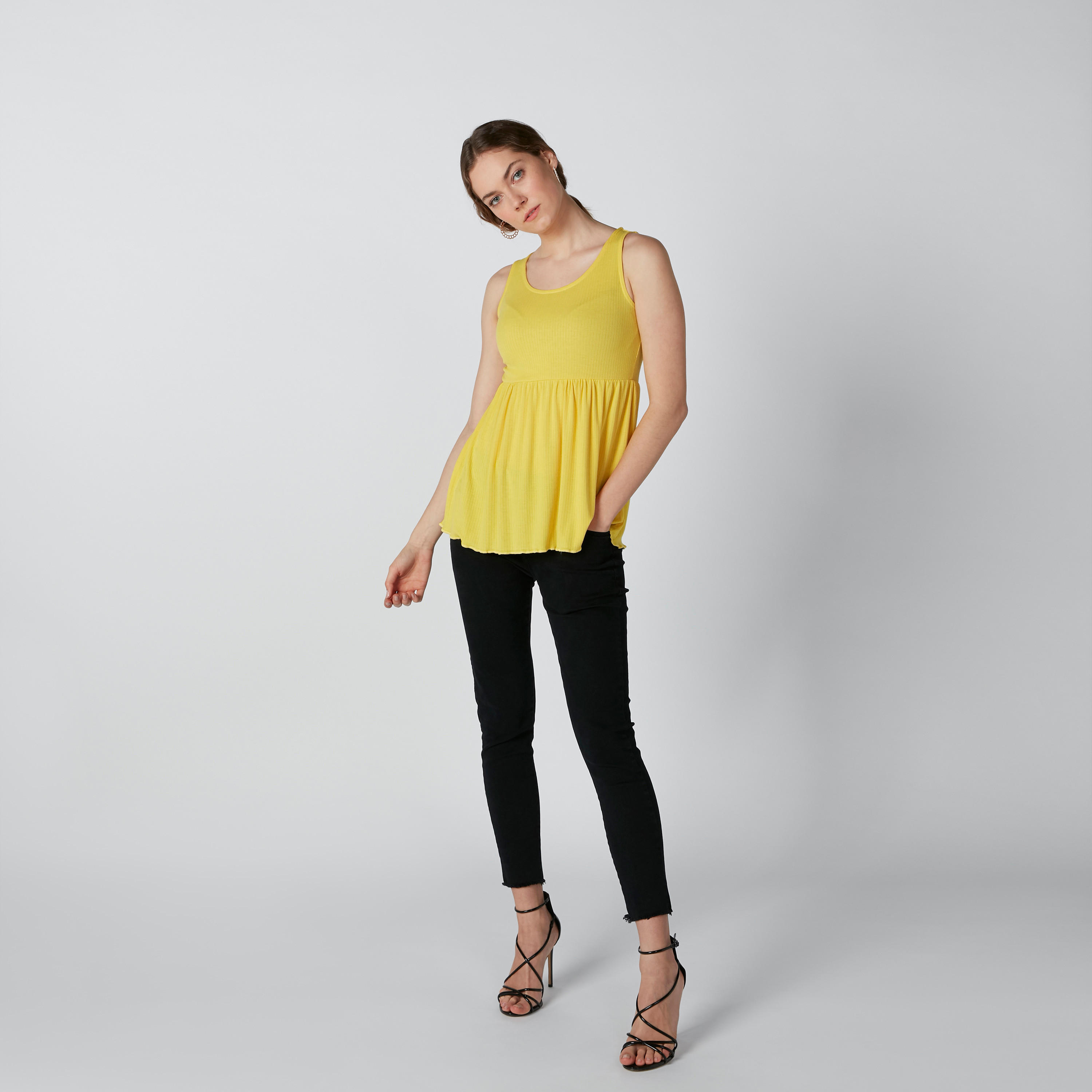 بلوزة دون أكمام بياقة مستديرة-women-clothing-tshirts-image-3